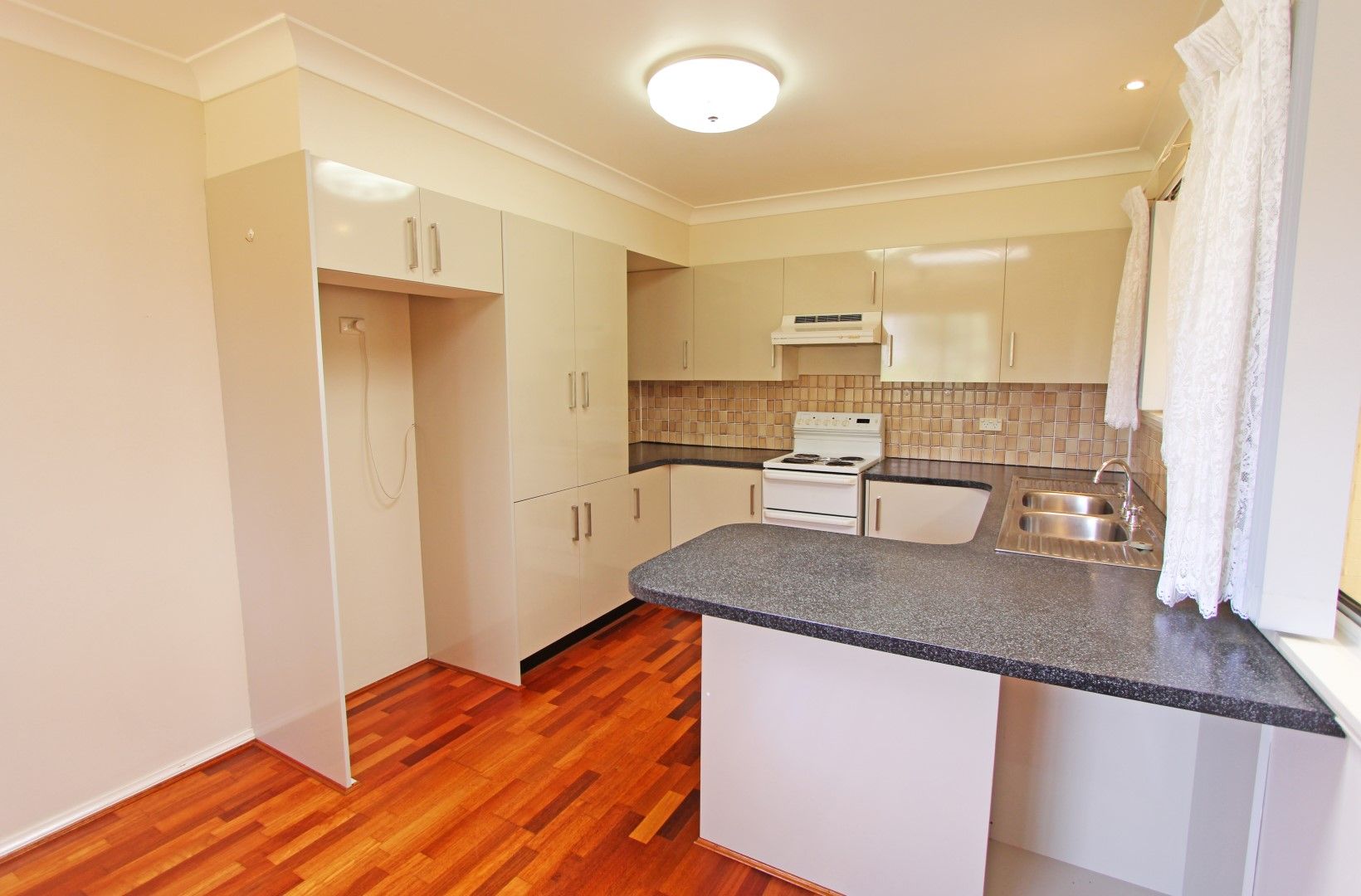 1/335 Tuggerawong Road, Tuggerawong, NSW 2259