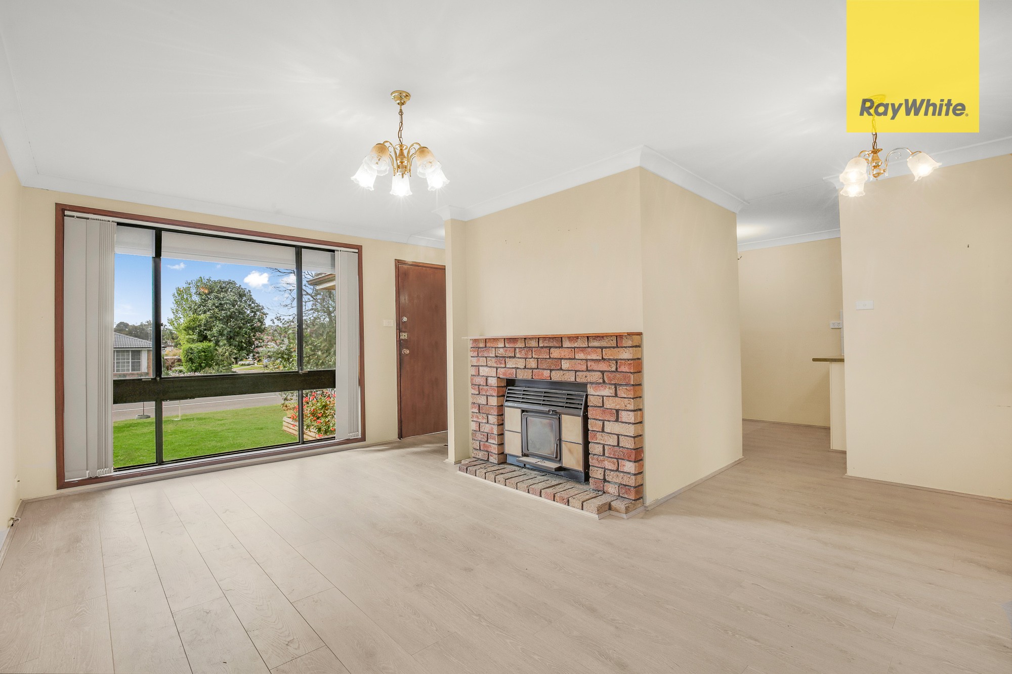 10 Solander Drive, St Clair, NSW 2759