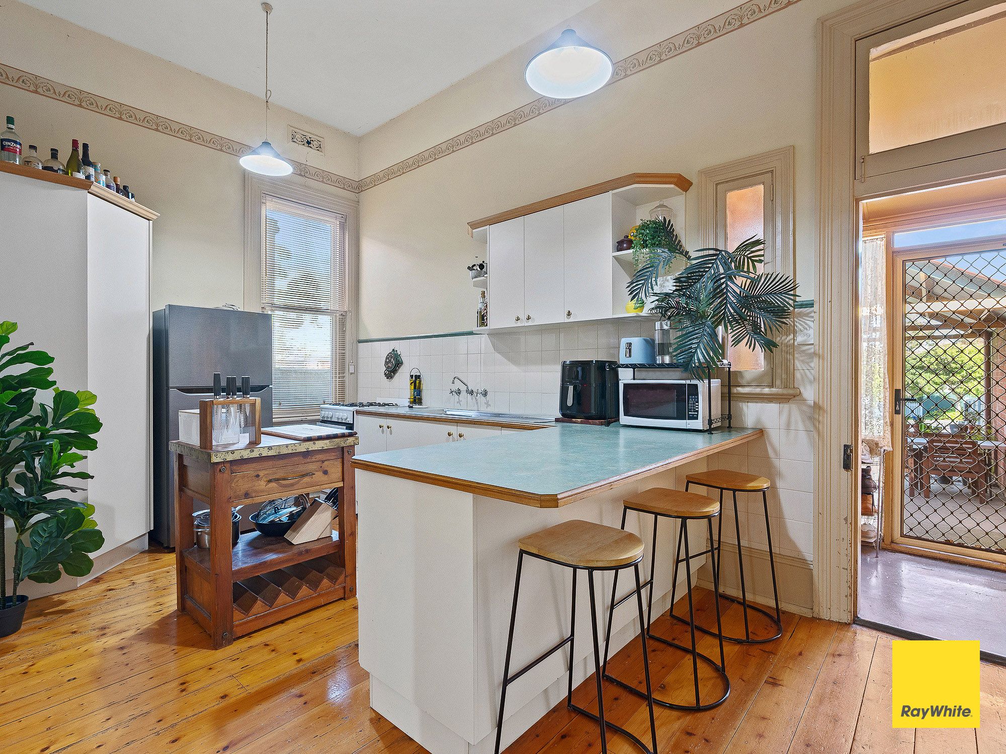 130-132 Williamson Street — photo 3 of 23