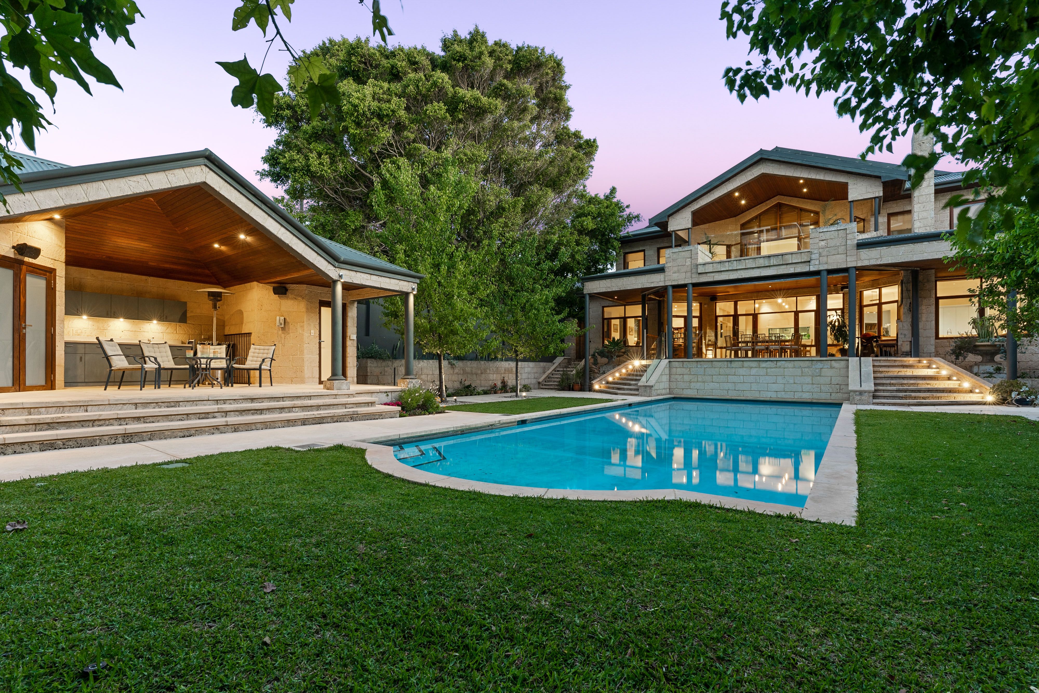 11 McNeil Street, Peppermint Grove, WA 6011