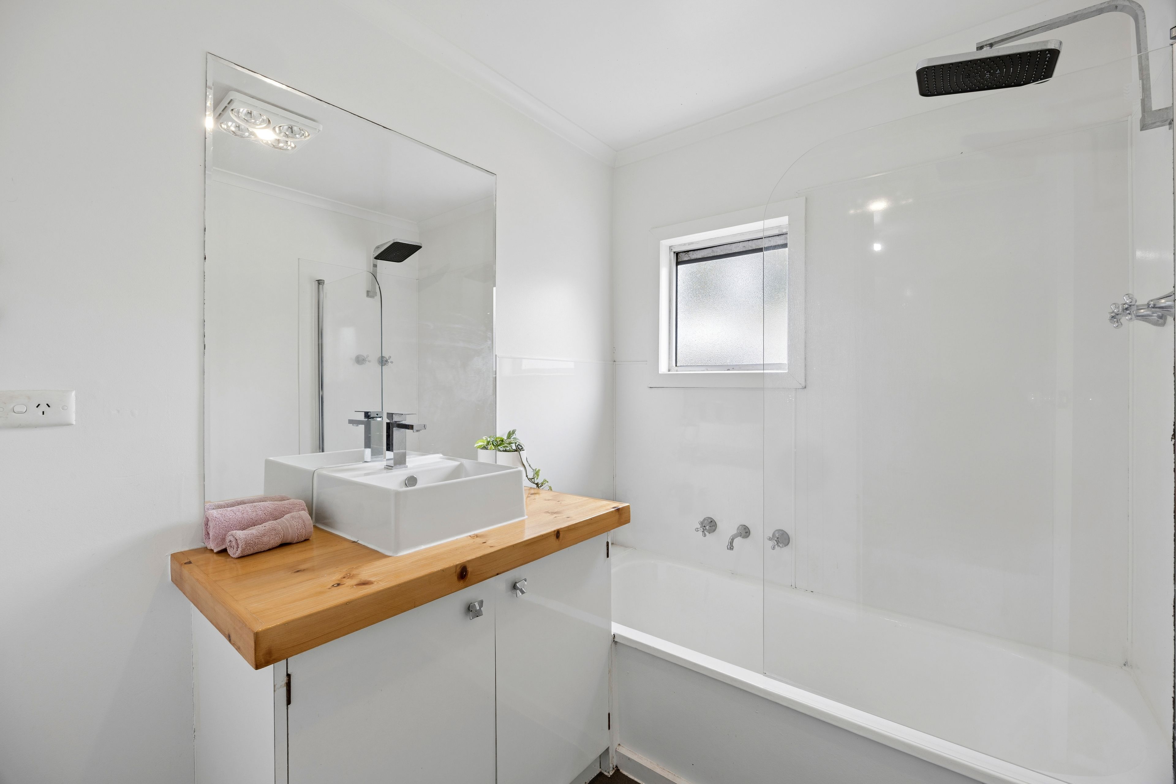 62 Fergusson Street — photo 8 of 14