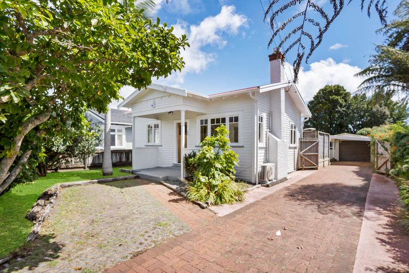 Vintage Charming Character with Potential - Mount Albert