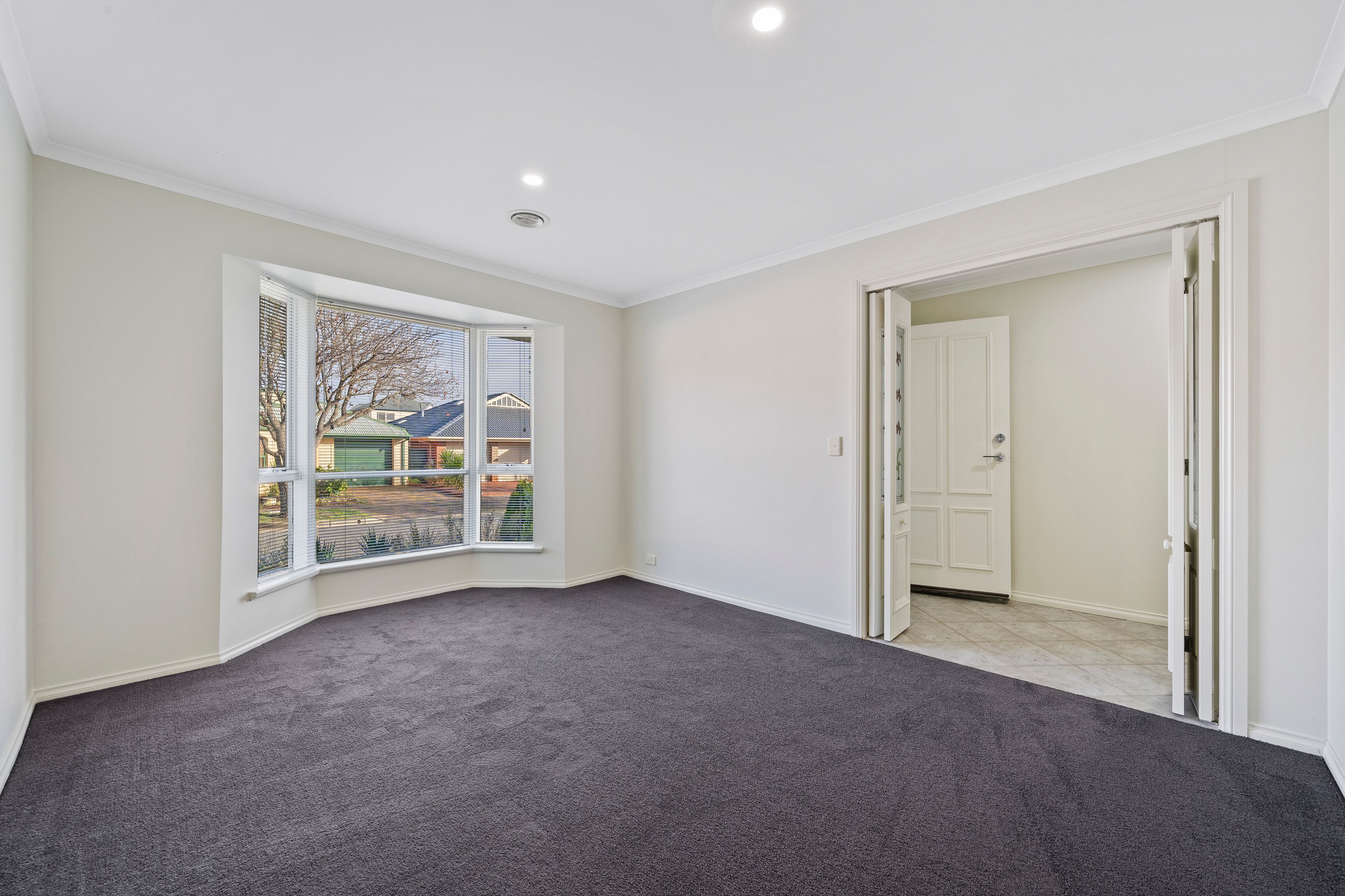 6 Elmglade Drive, Oakden, SA 5086