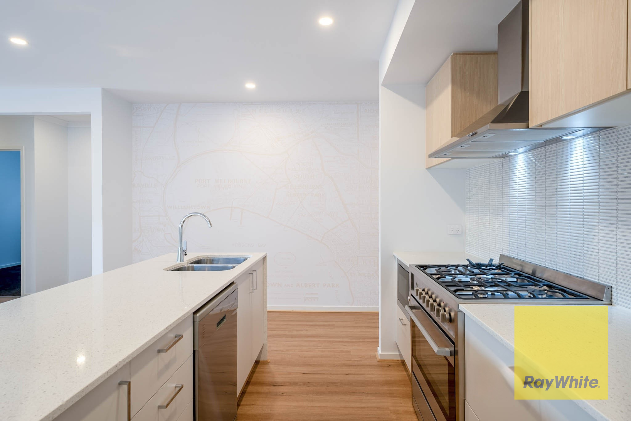 10 Cottrell Street — photo 3 of 10