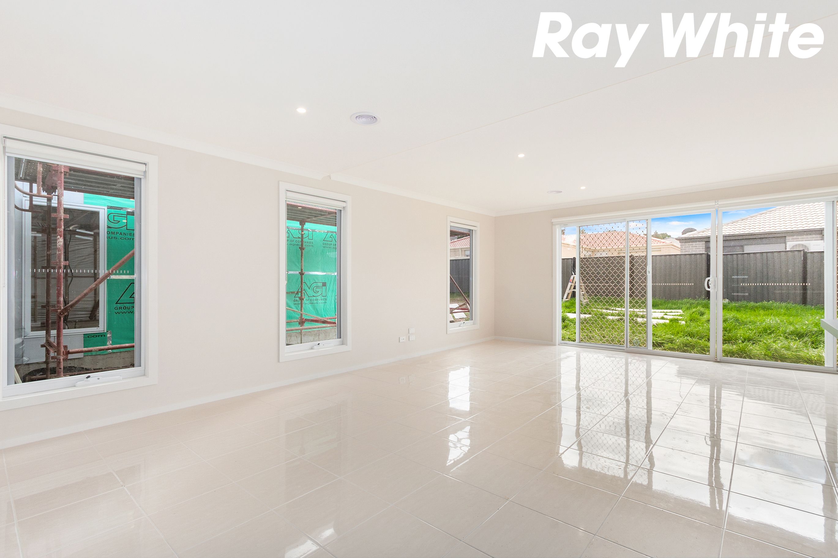 45 Havana Parade, Pakenham, VIC 3810