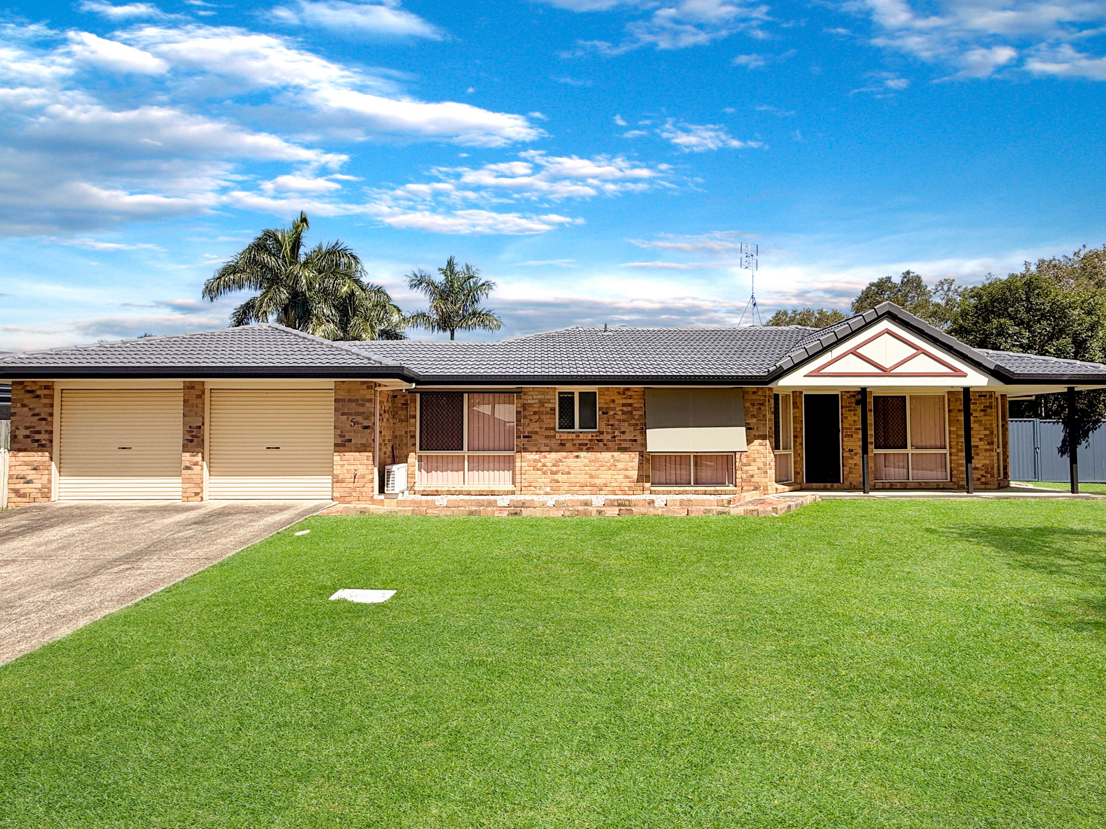 5 Howea Close, Currimundi, QLD 4551