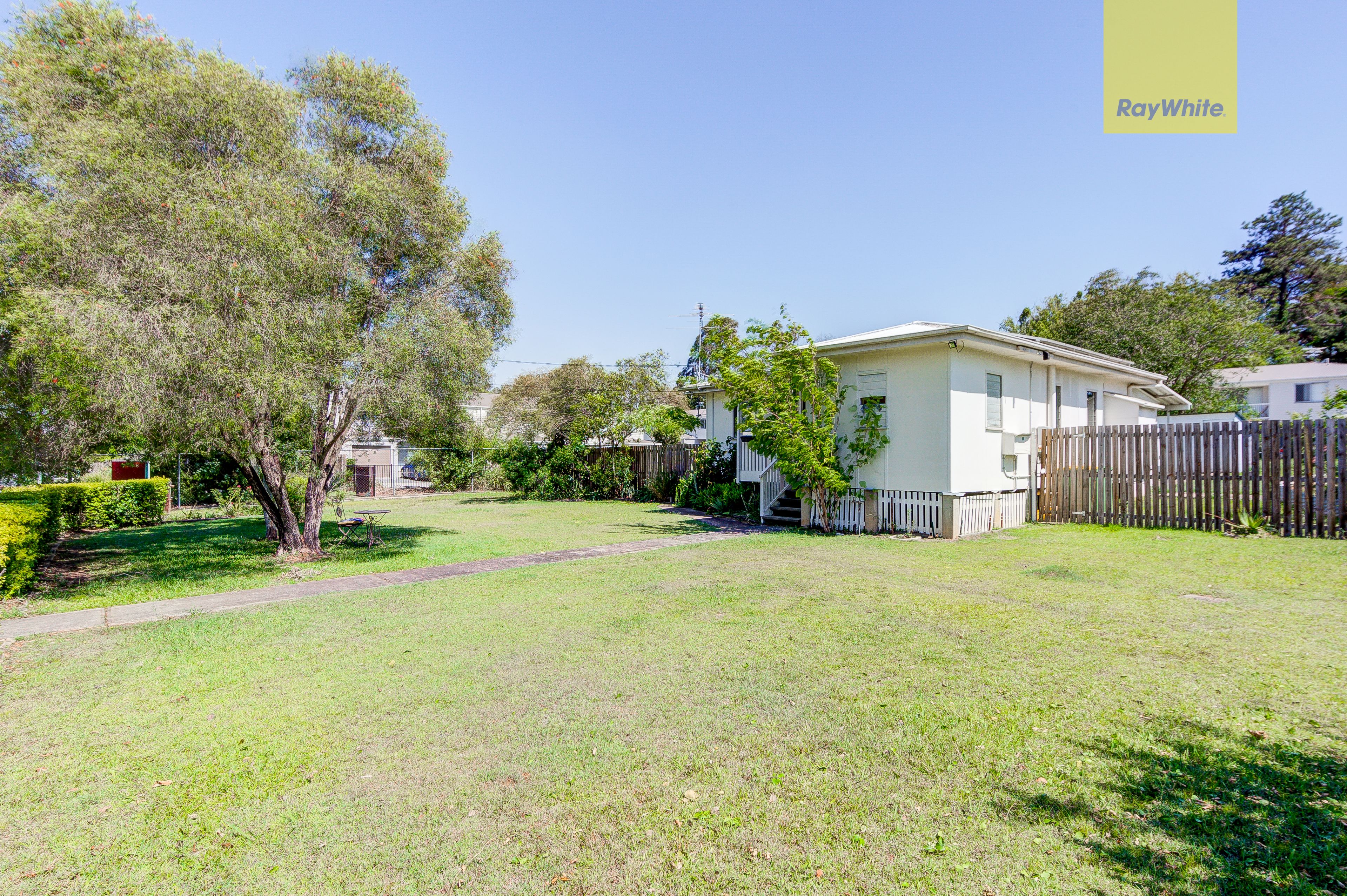 16 Juers Street, Kingston QLD 4114
