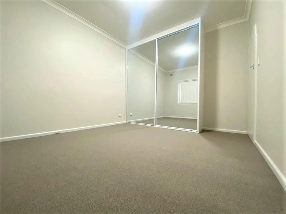 9 Bundarra Road, Campbelltown, NSW 2560