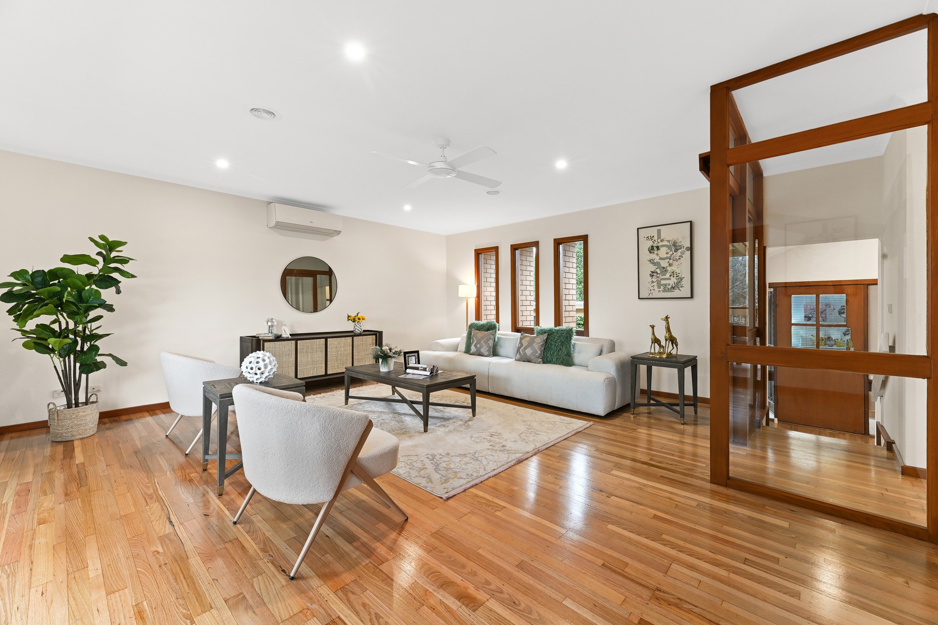 40 Knights Drive, Glen Waverley, VIC 3150