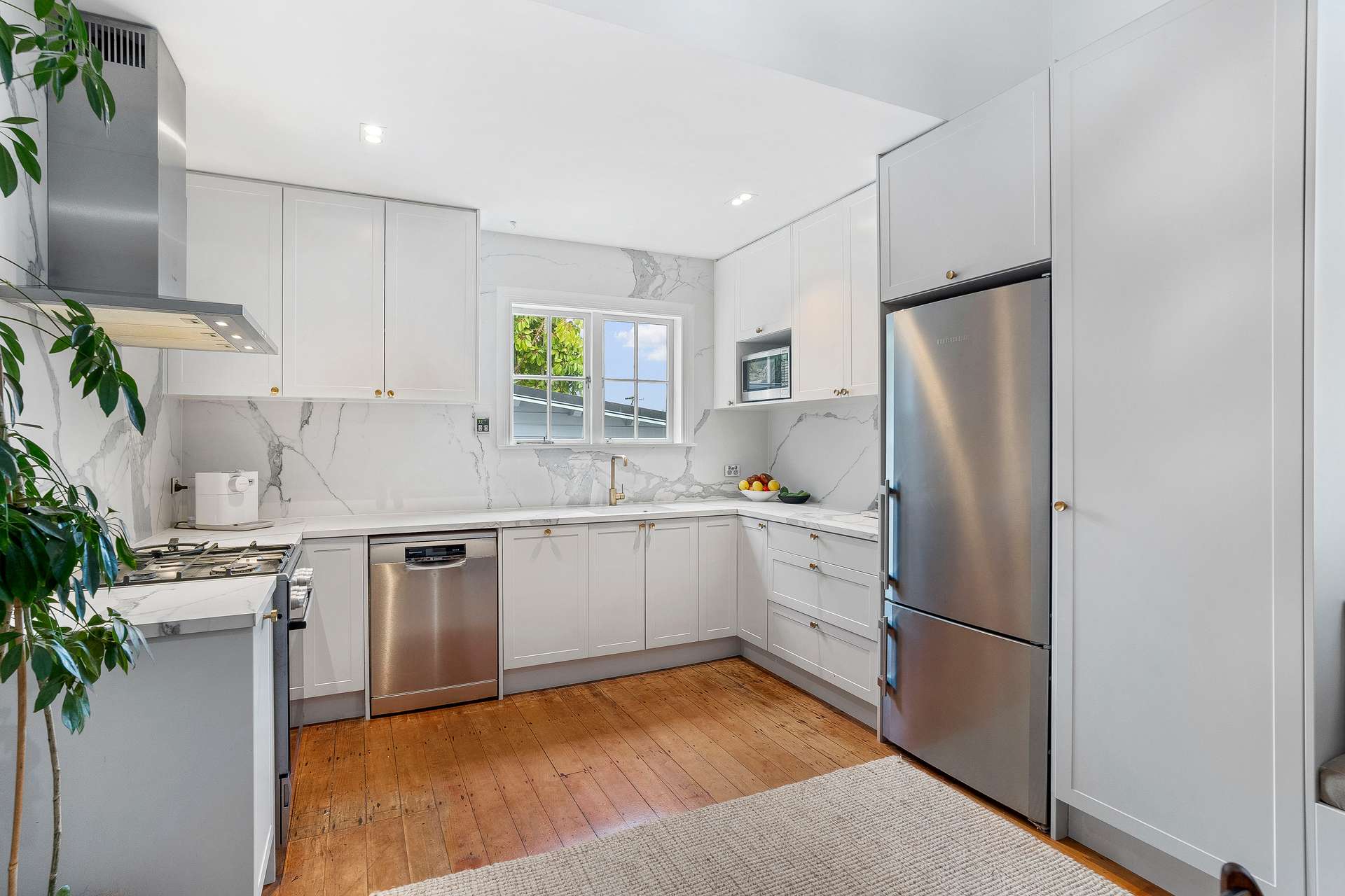 347 Richmond Road photo 5