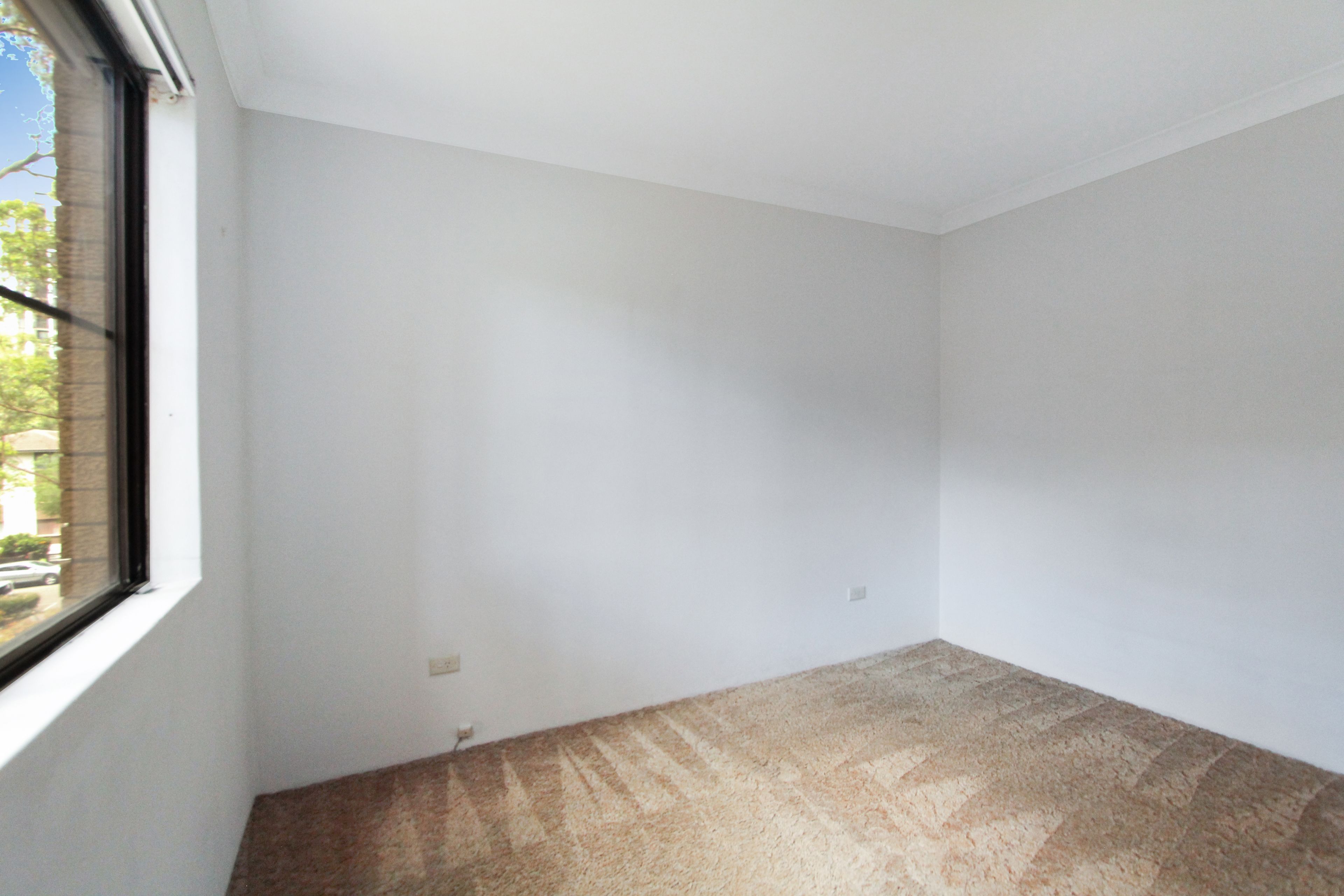 8/15 Cottonwood Crescent — photo 4 of 7