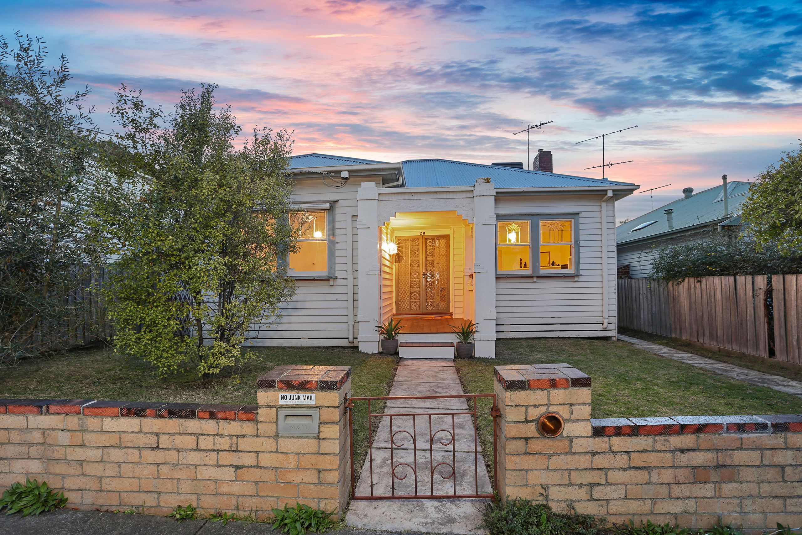 28 Kardinia Street, Belmont, VIC 3216
