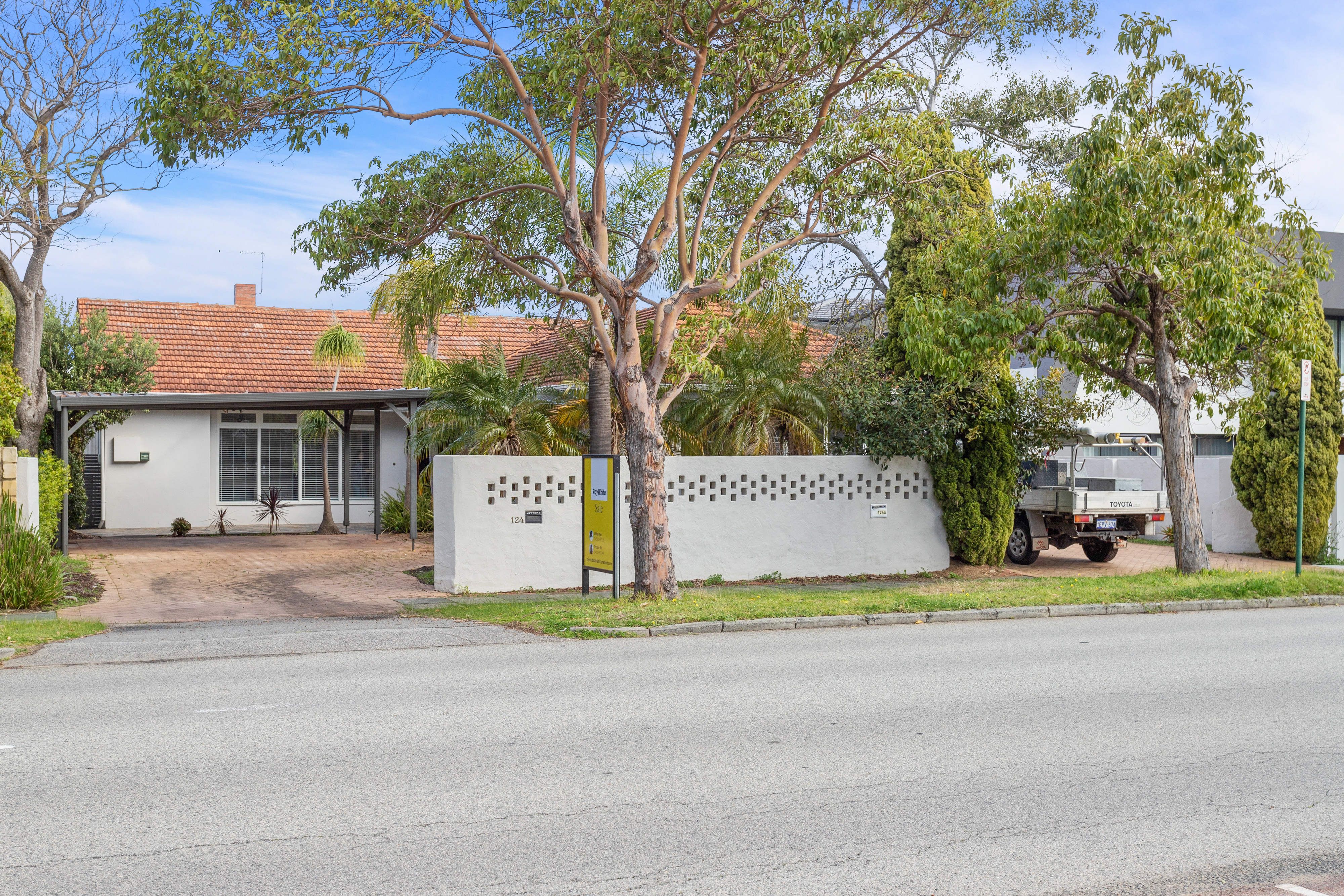 124 Waratah Avenue, Dalkeith, WA 6009