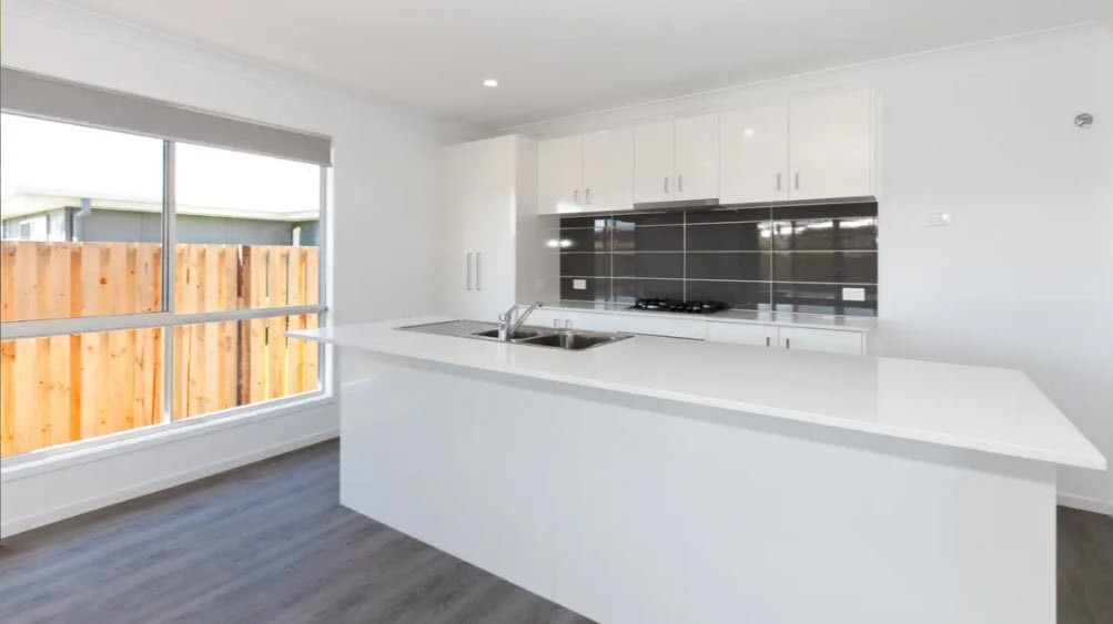 1/18 Mercy Circuit, Park Ridge, QLD 4125