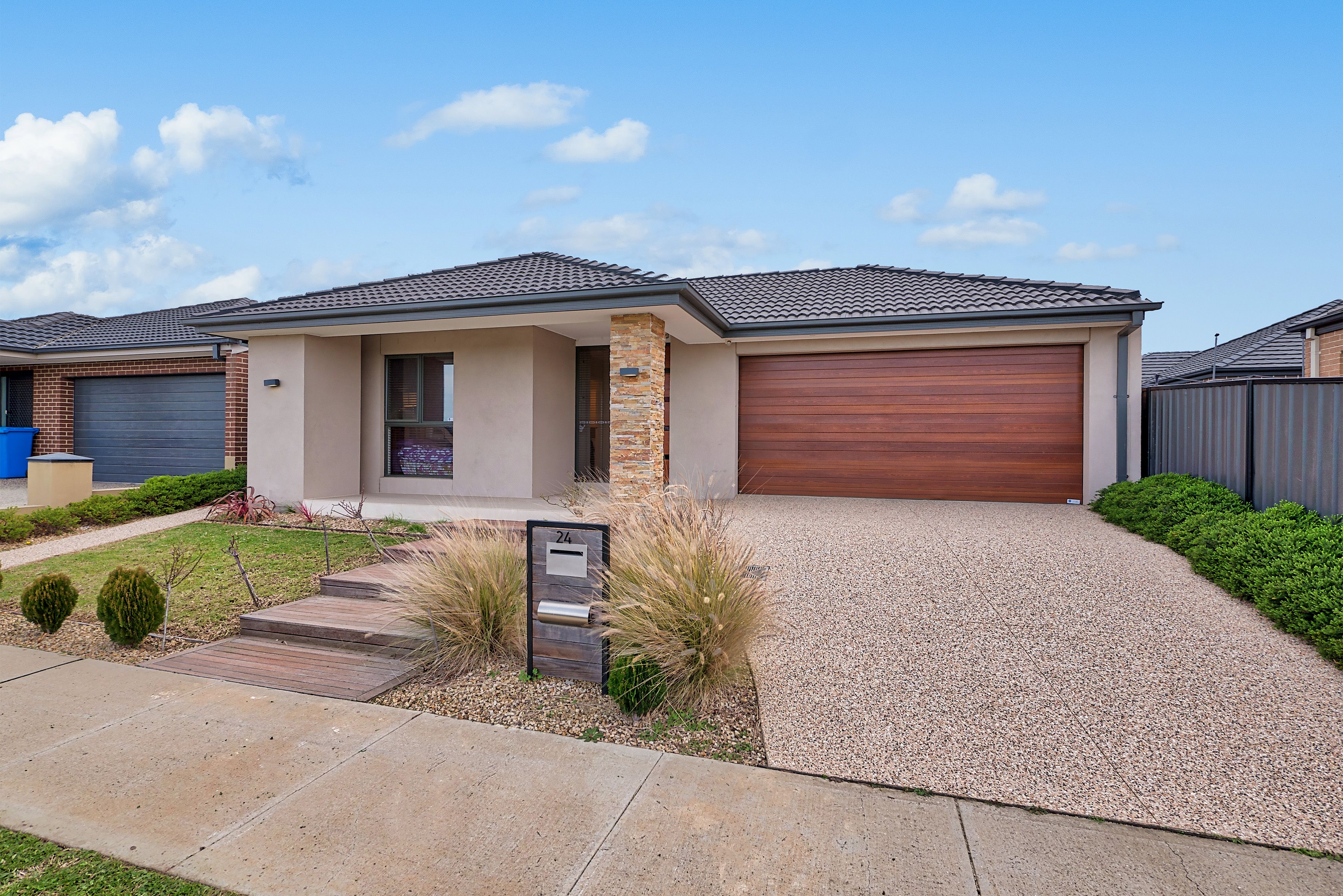 24 Salerno Way, Clyde North, VIC 3978