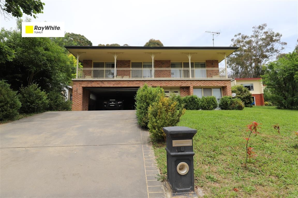 10 Eurabbie Street, Batlow NSW 2730