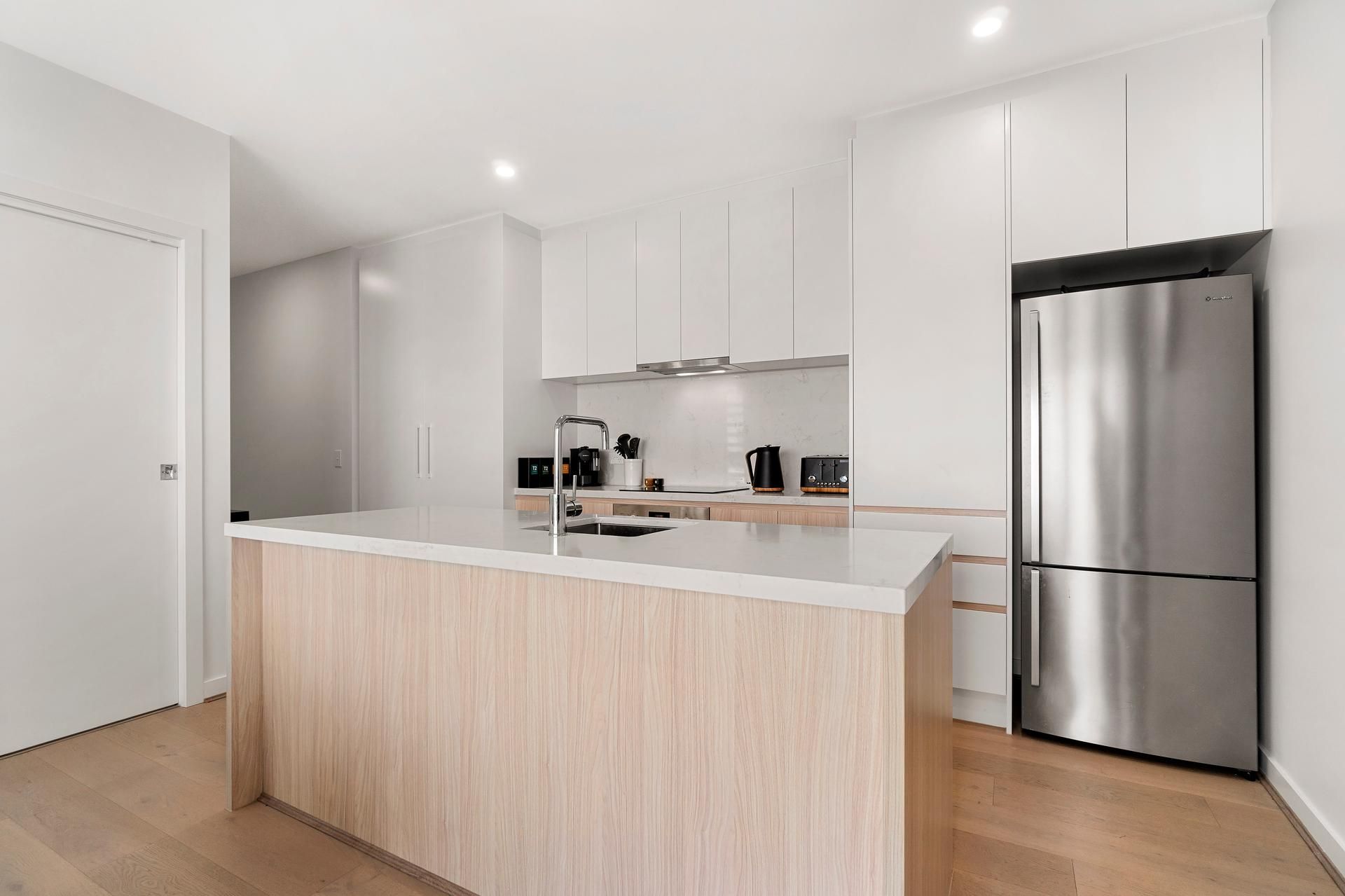 201/139 Burwood Highway, Burwood, VIC 3125