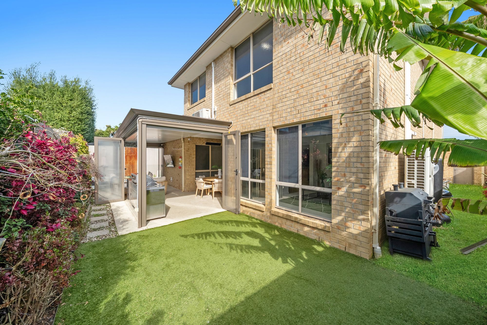 6 Lauradan Avenue — photo 27 of 30