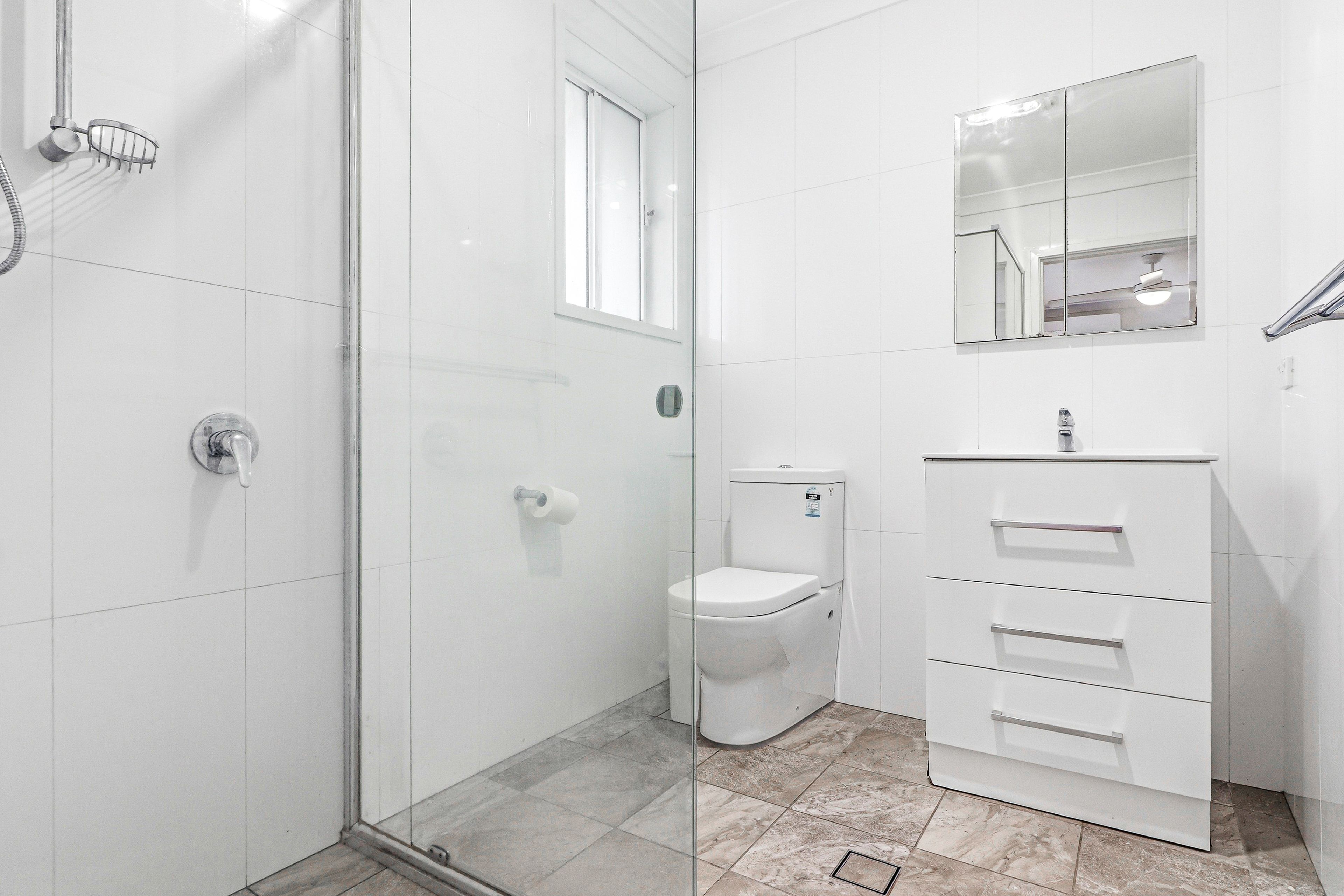 5 Hering Avenue — photo 9 of 25