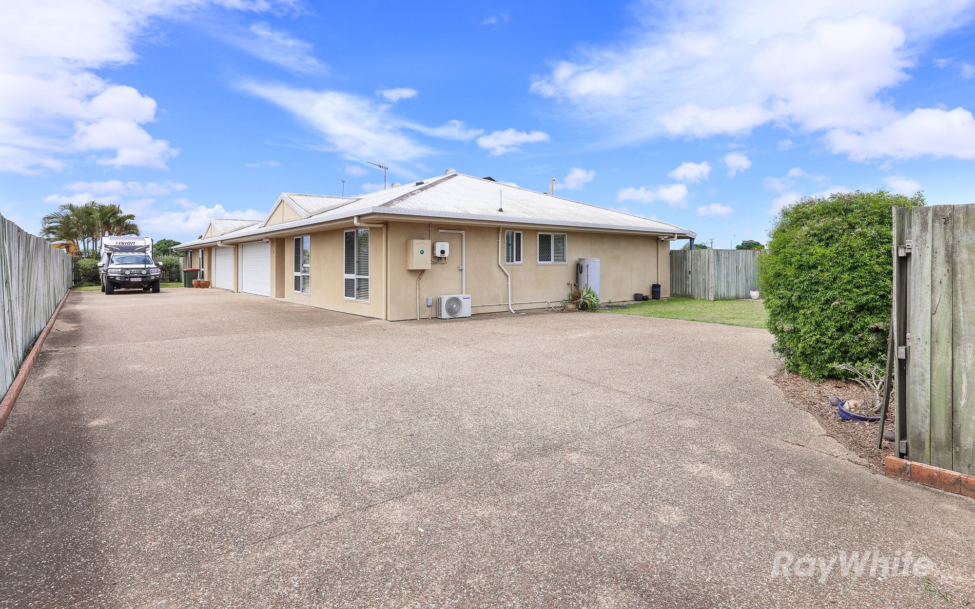 2/3 Maynard Street, Walkervale, QLD 4670