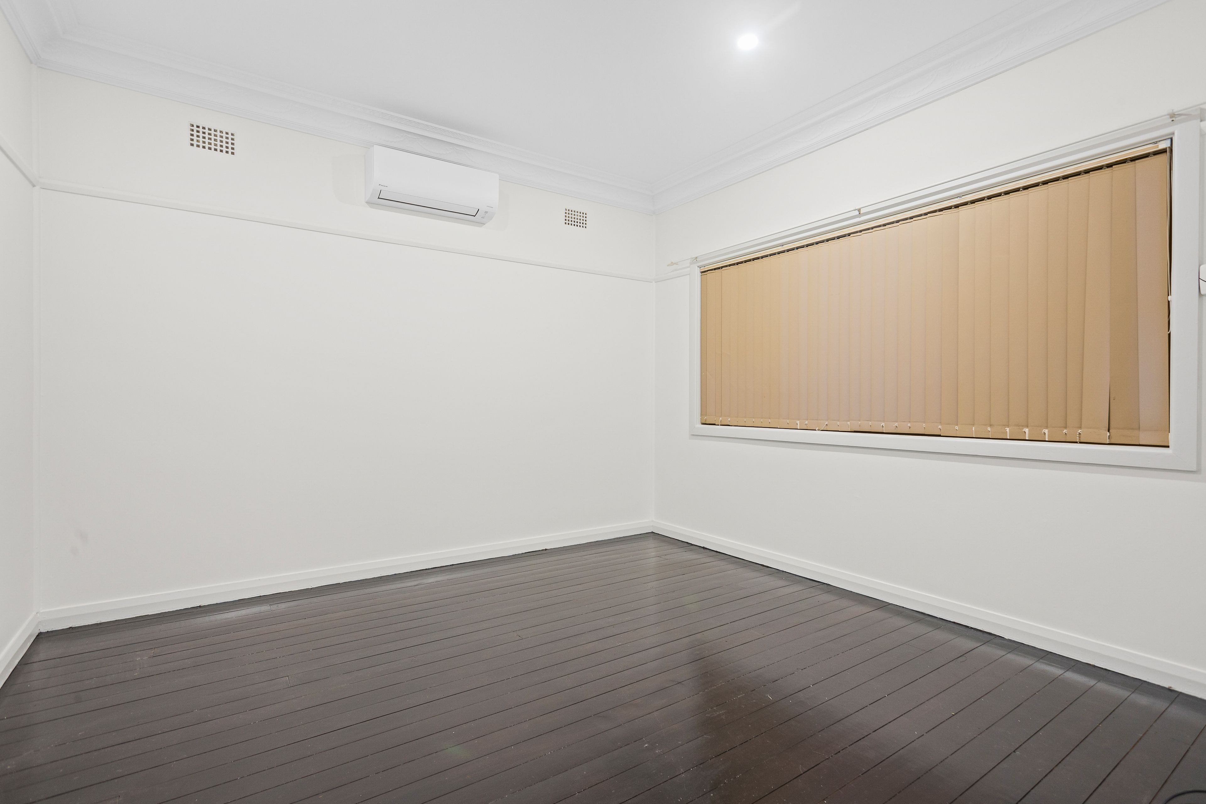 10 Perth Road — photo 3 of 7