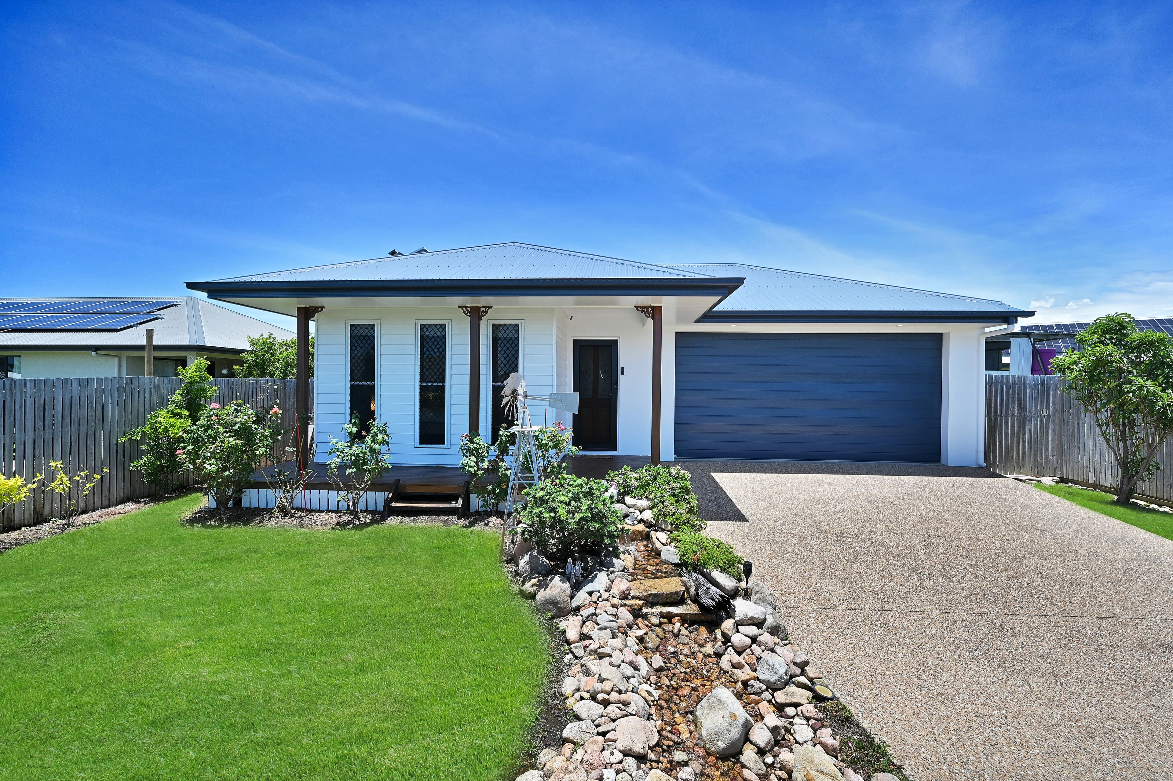 14 Barnfield Street, Mount Low QLD 4818