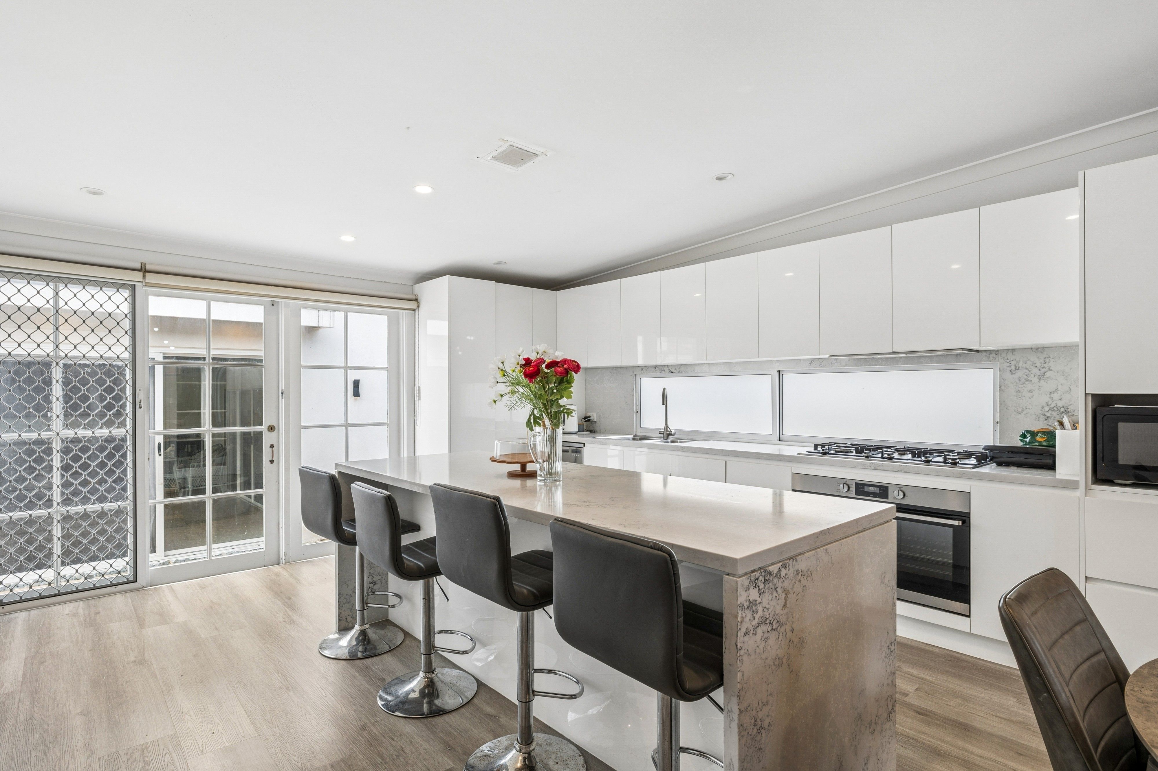 29 Kensington Street — photo 4 of 25
