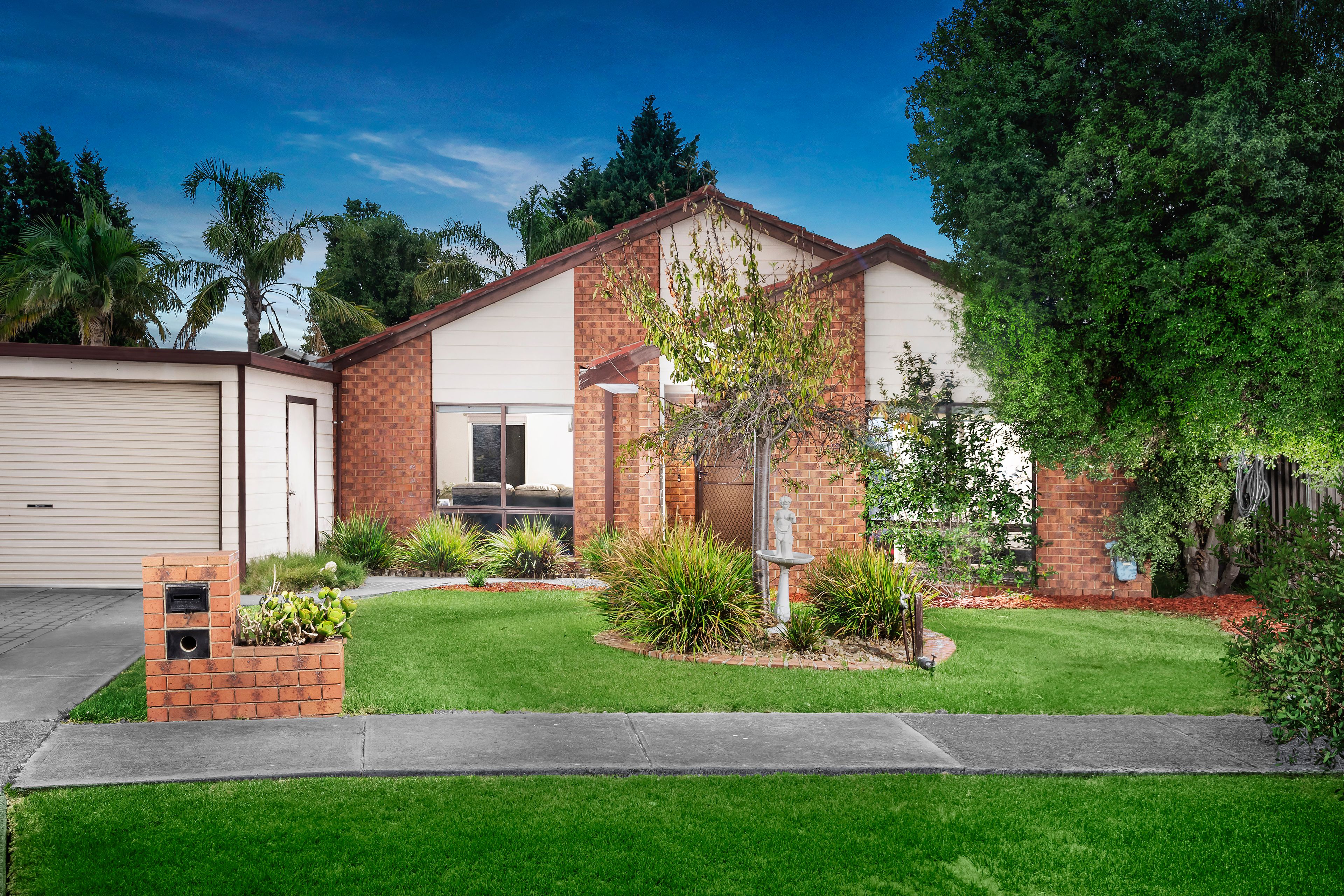 7 Eynon Court, Mill Park VIC 3082