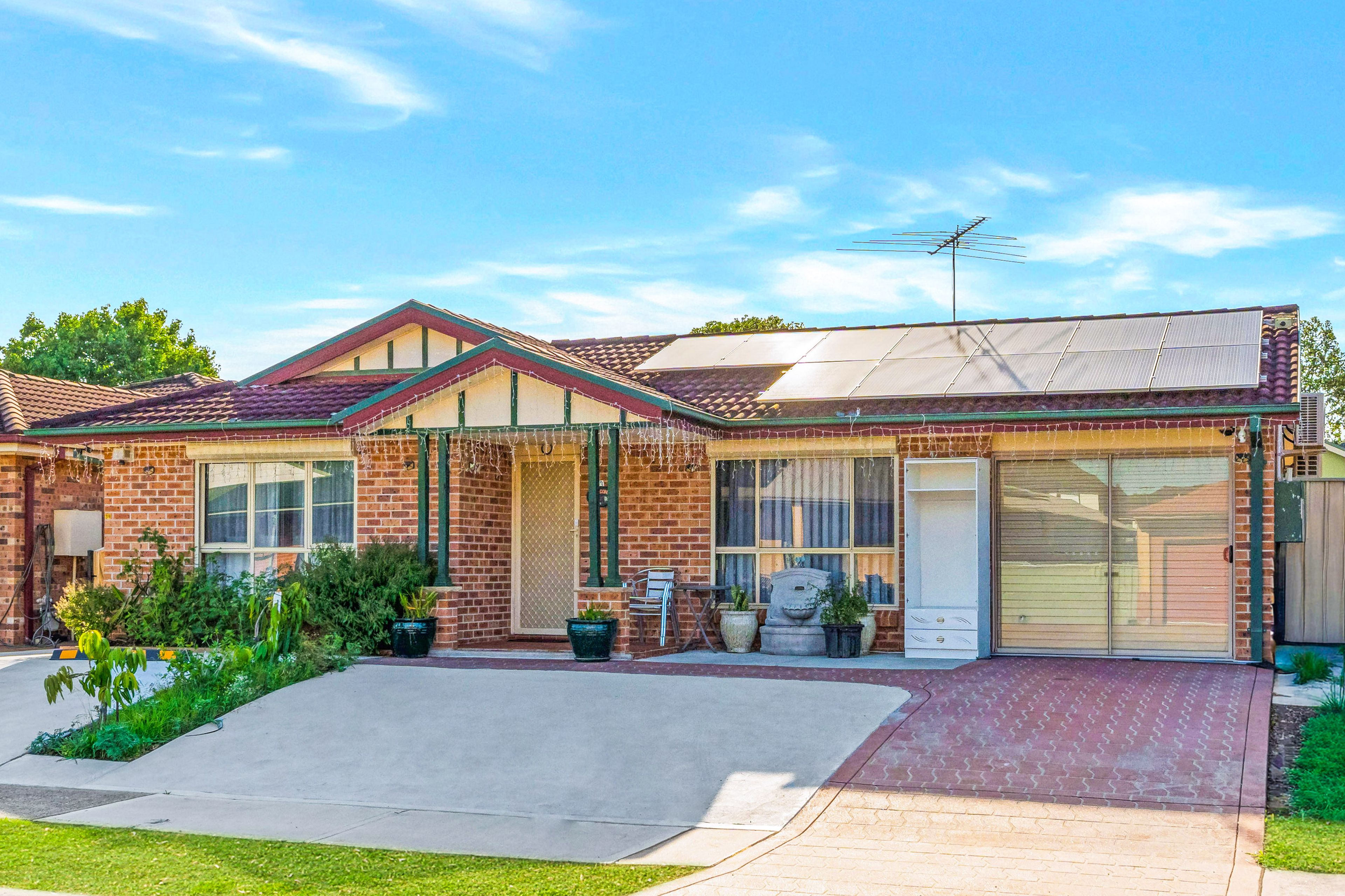 3 & 3A Tenterfield Avenue, Hinchinbrook, NSW 2168