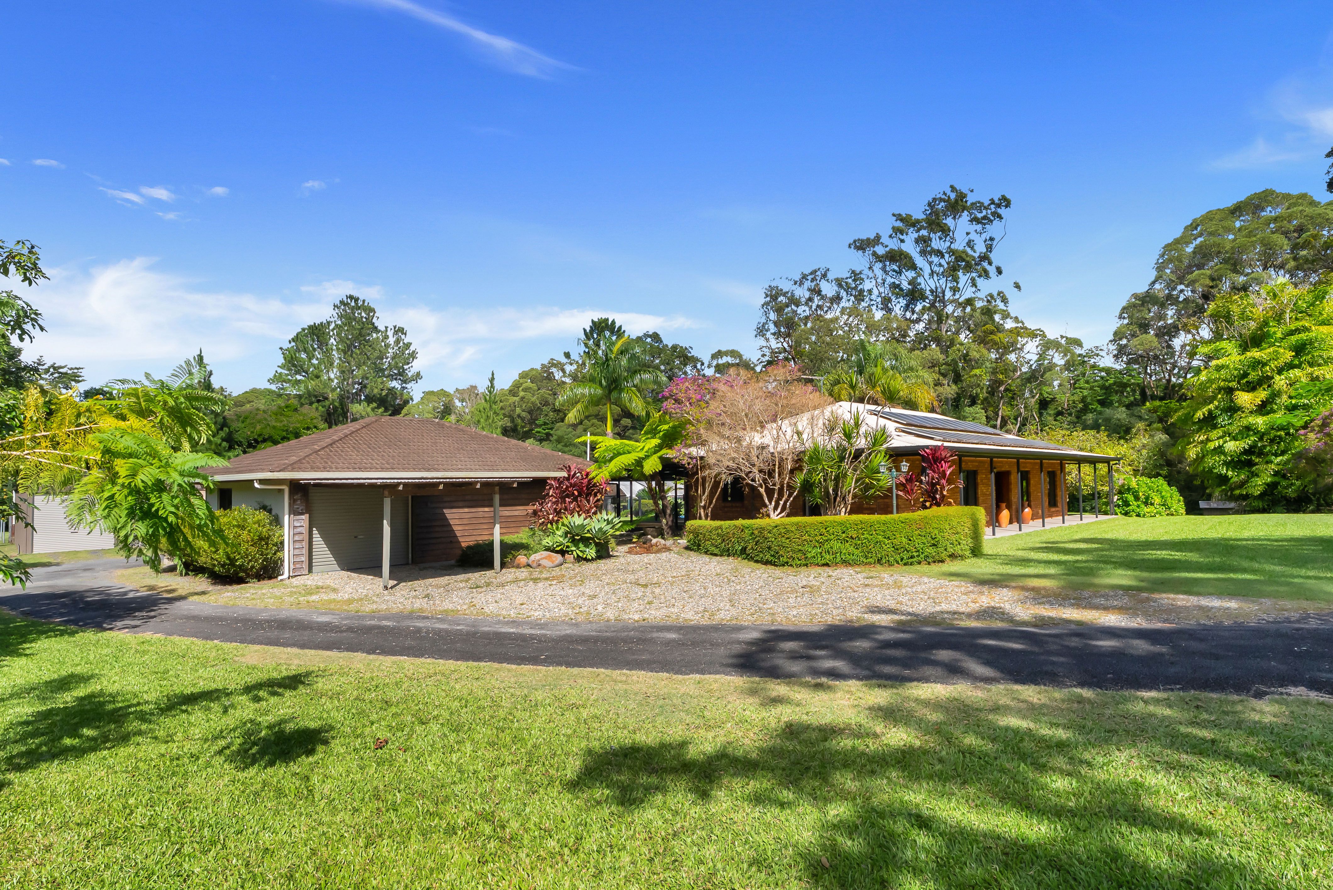 8b Fairyland Road — photo from Ray White Cairns Beaches