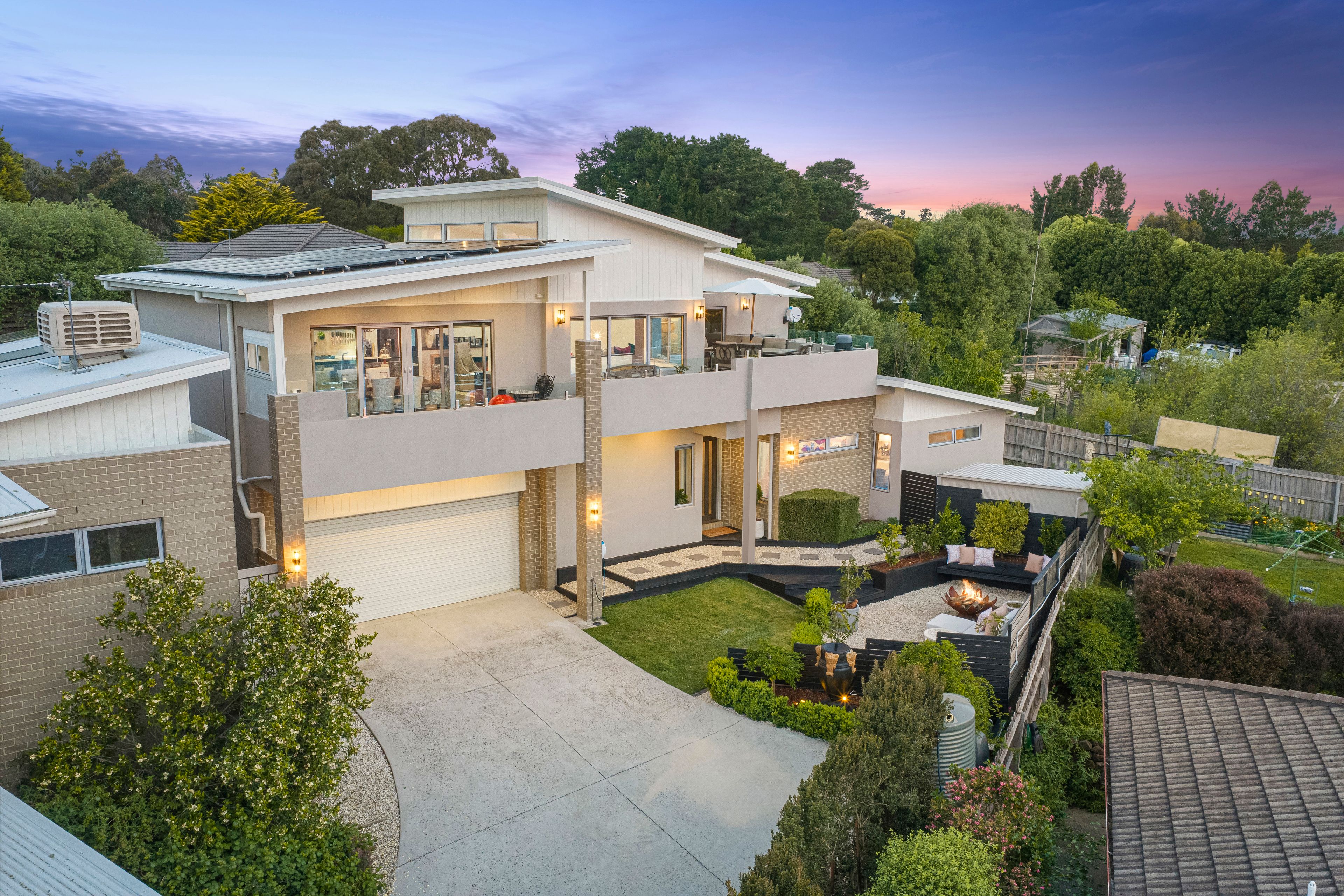 2/1 Mcmanus Drive — photo from Ray White Ballarat