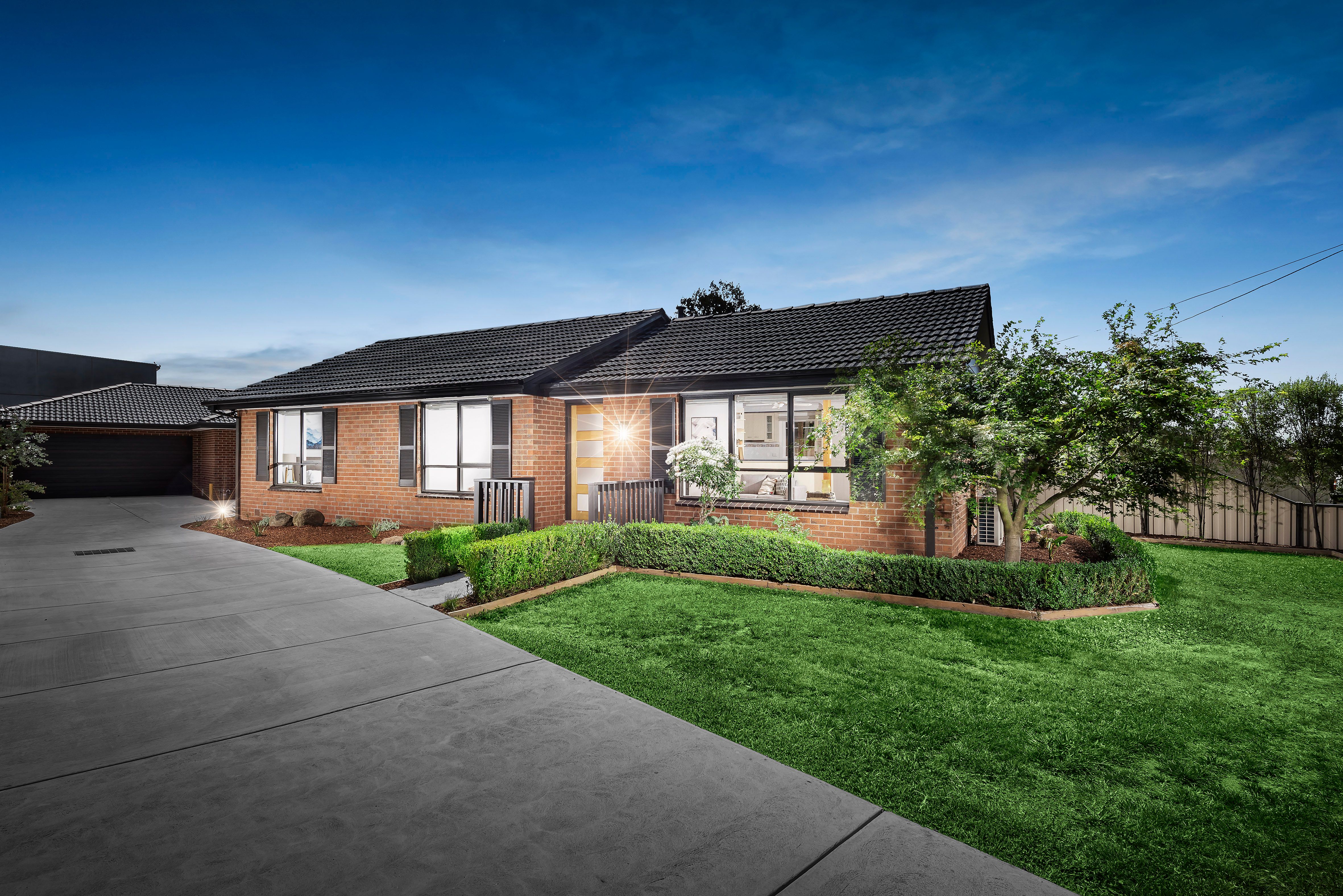 15 Lucas Avenue, Kilsyth VIC 3137