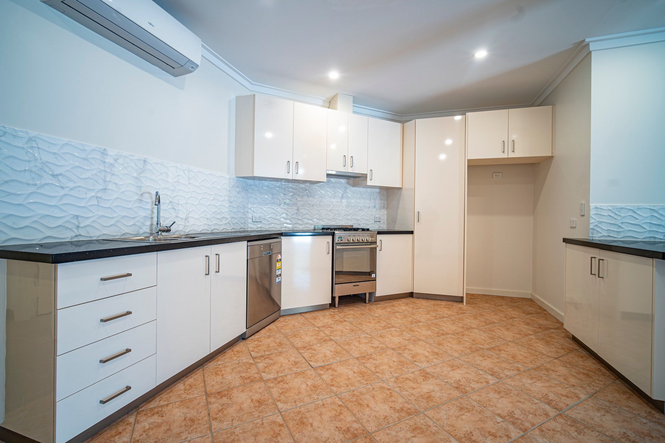 2/3 Colstoun Road, Ashfield, WA 6054