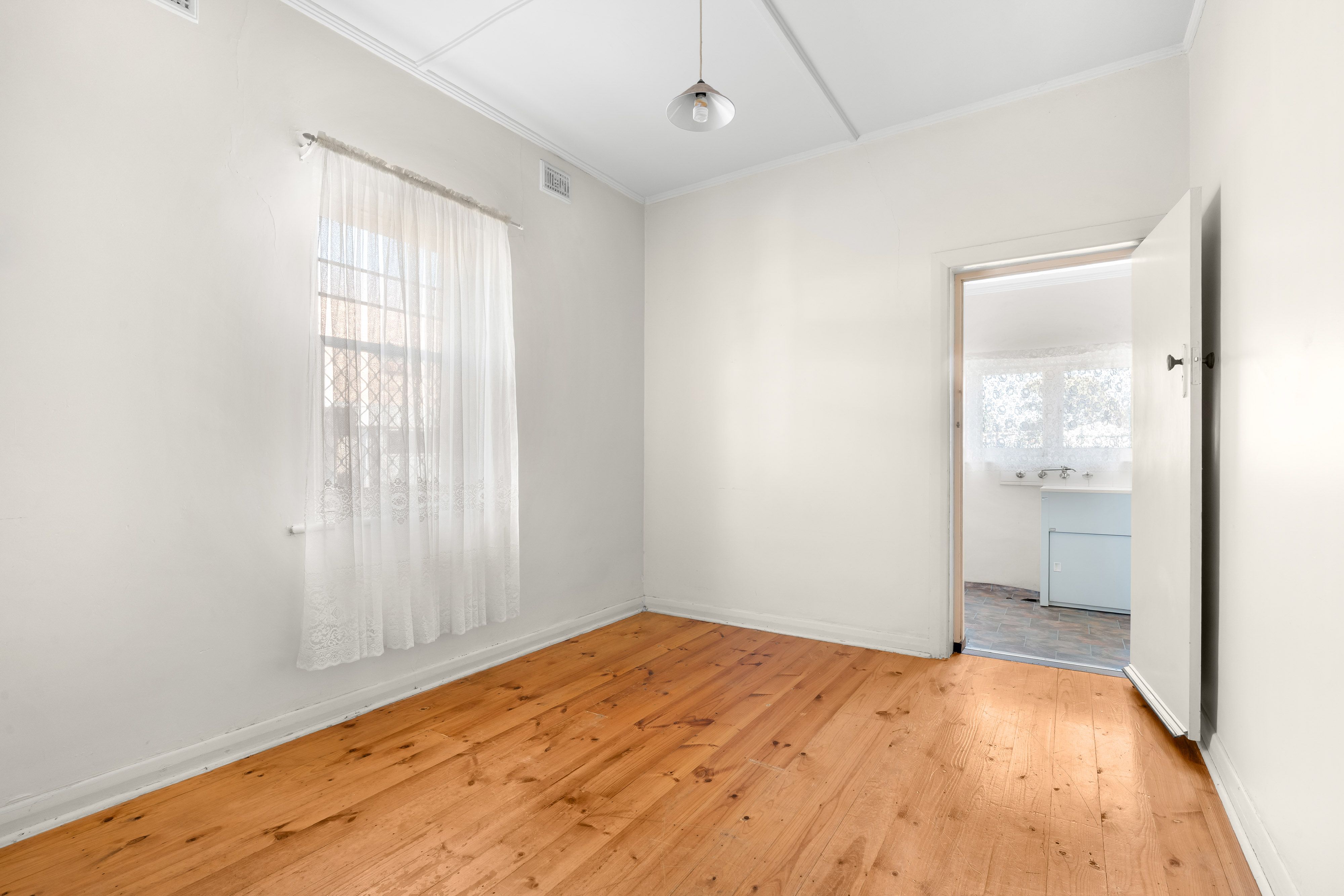 55 Standen Street — photo 9 of 17