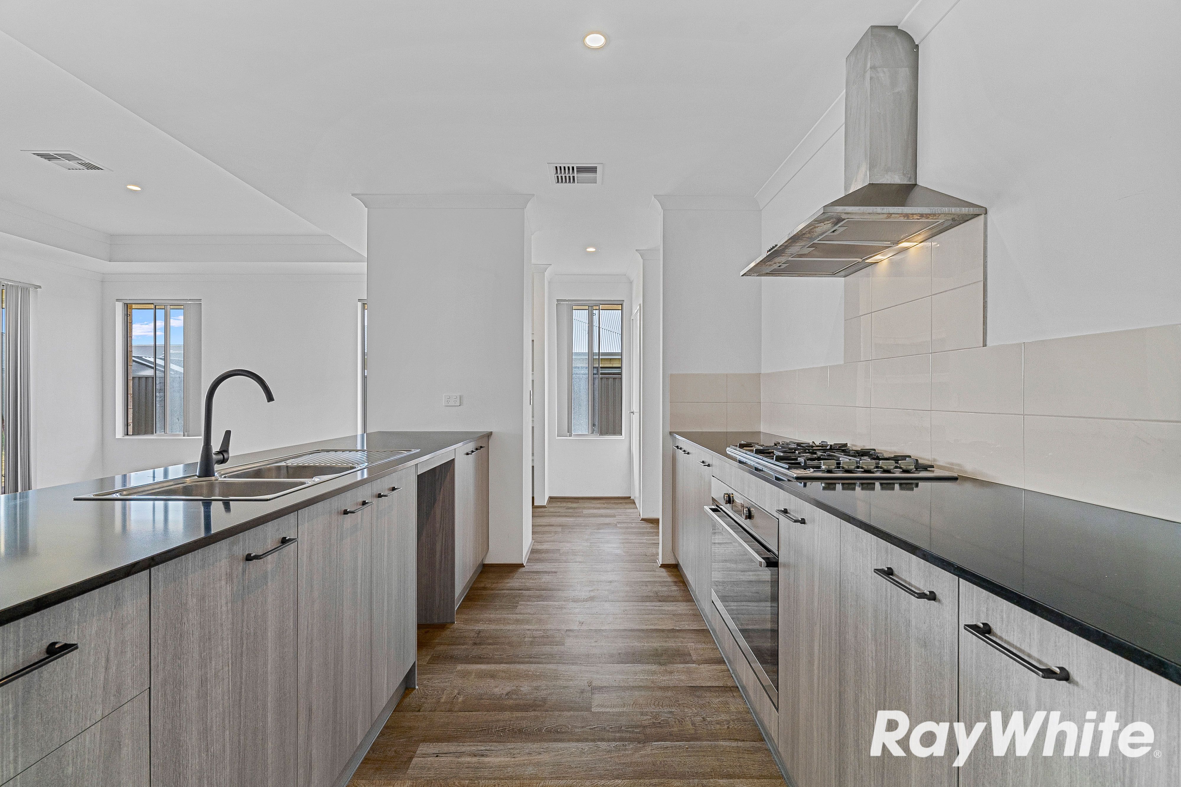11 Goldwyer Way — photo 4 of 18