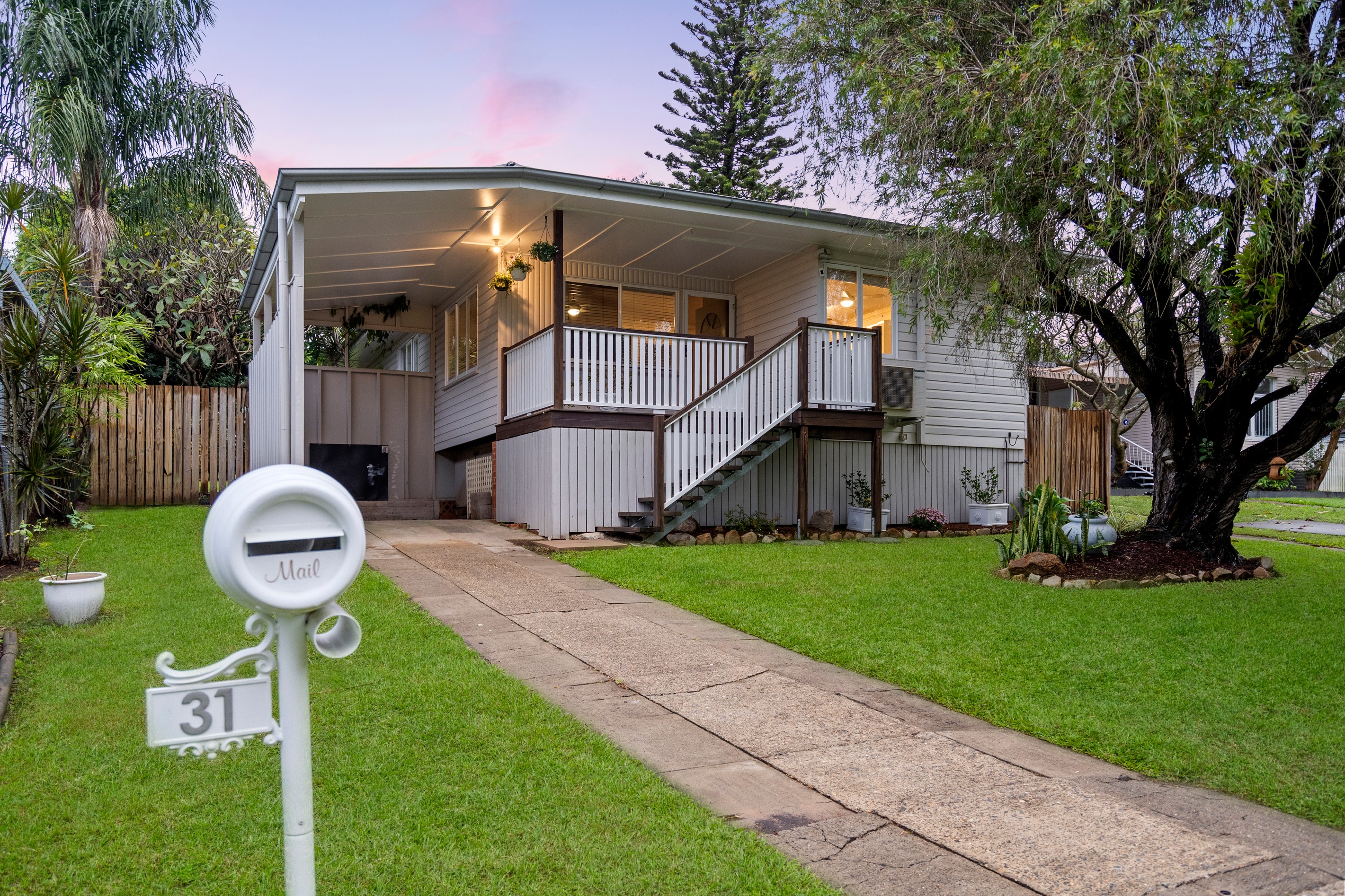 31 Lawson Street, Oxley, QLD 4075