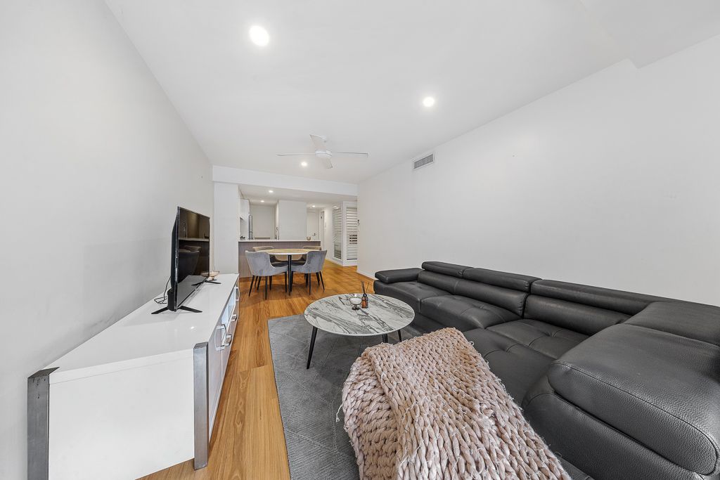 3108/35 Burdett Street — photo 7 of 24