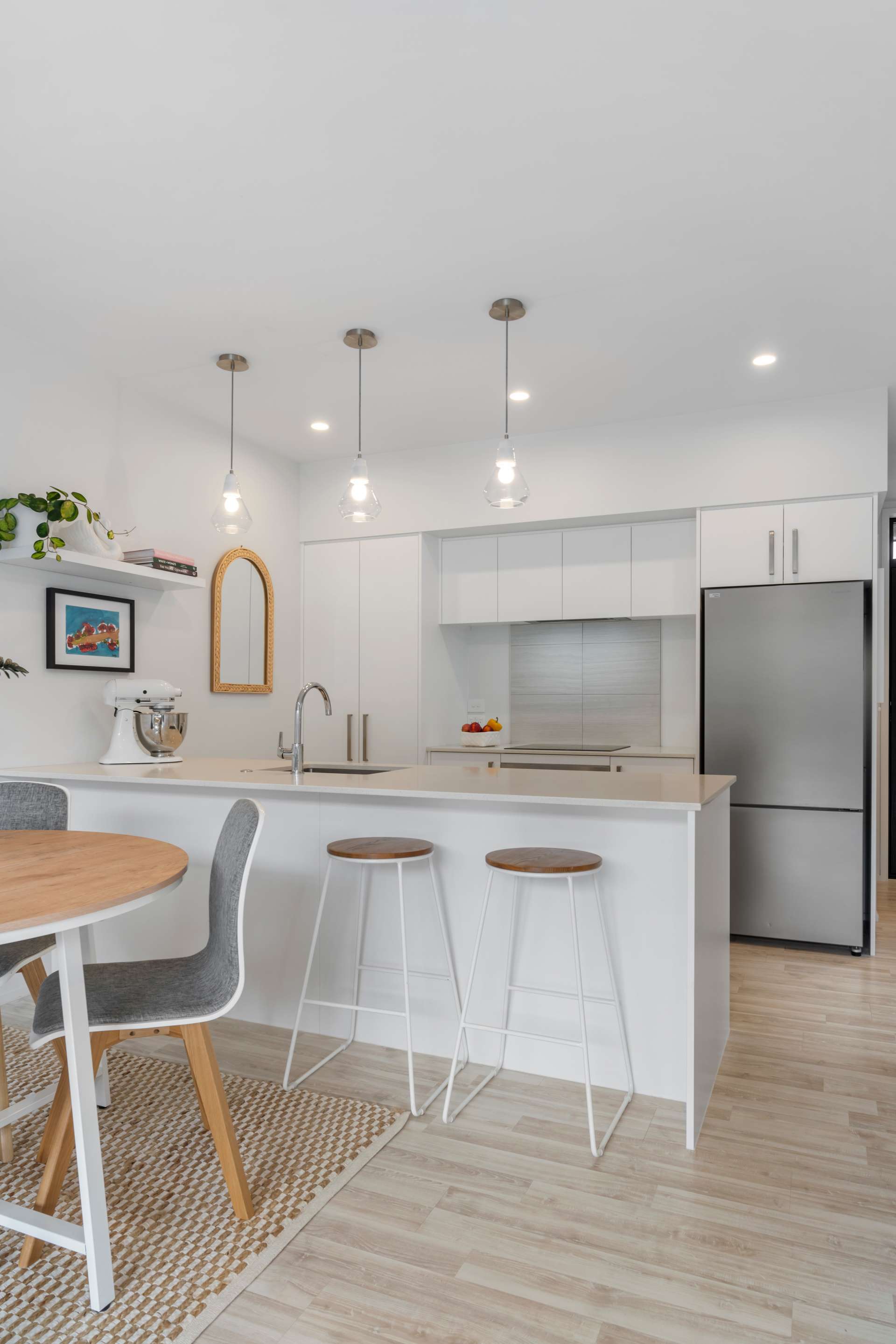 13 Gateway Avenue photo 1