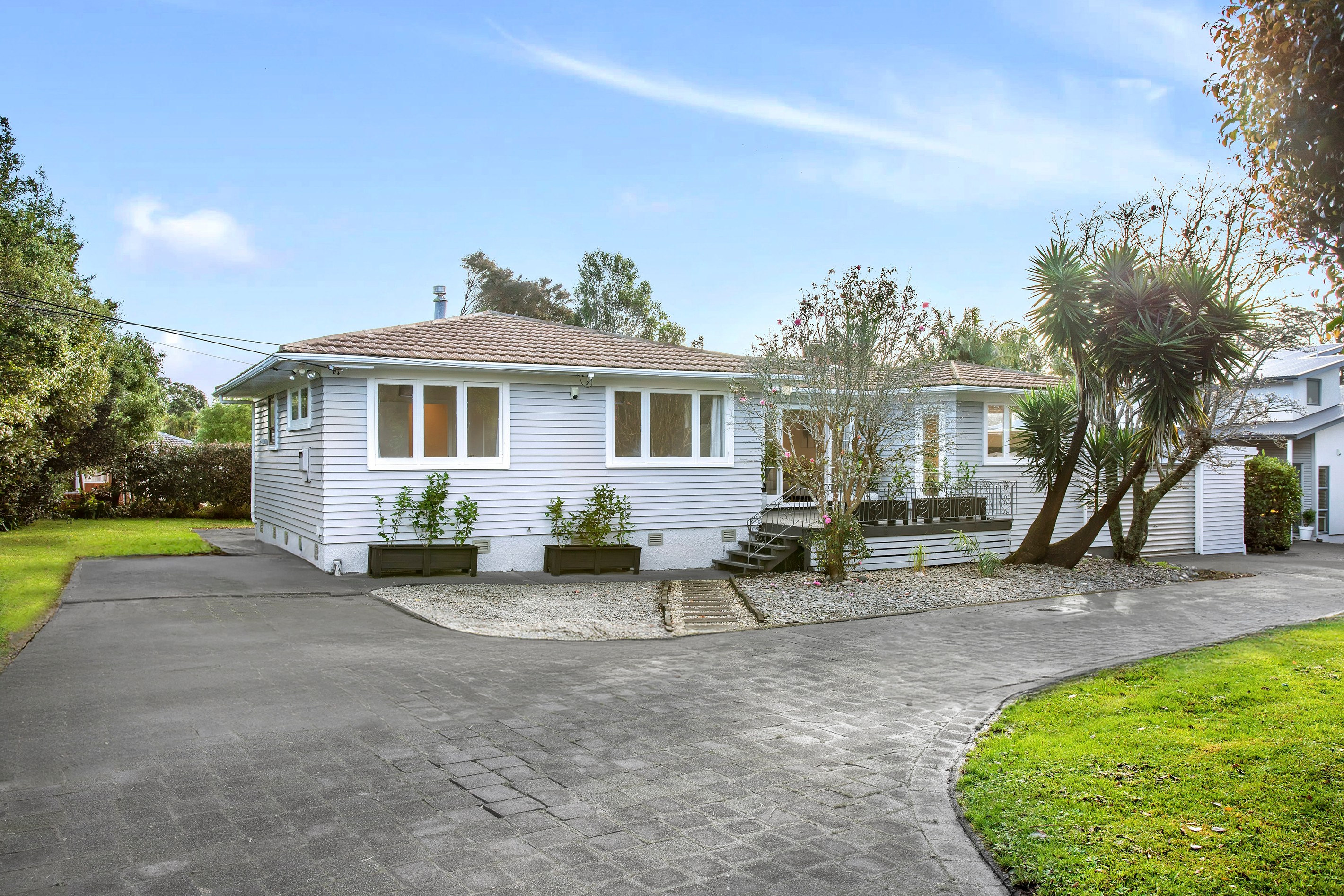 5A Bishop Street, Green Bay, Waitakere City