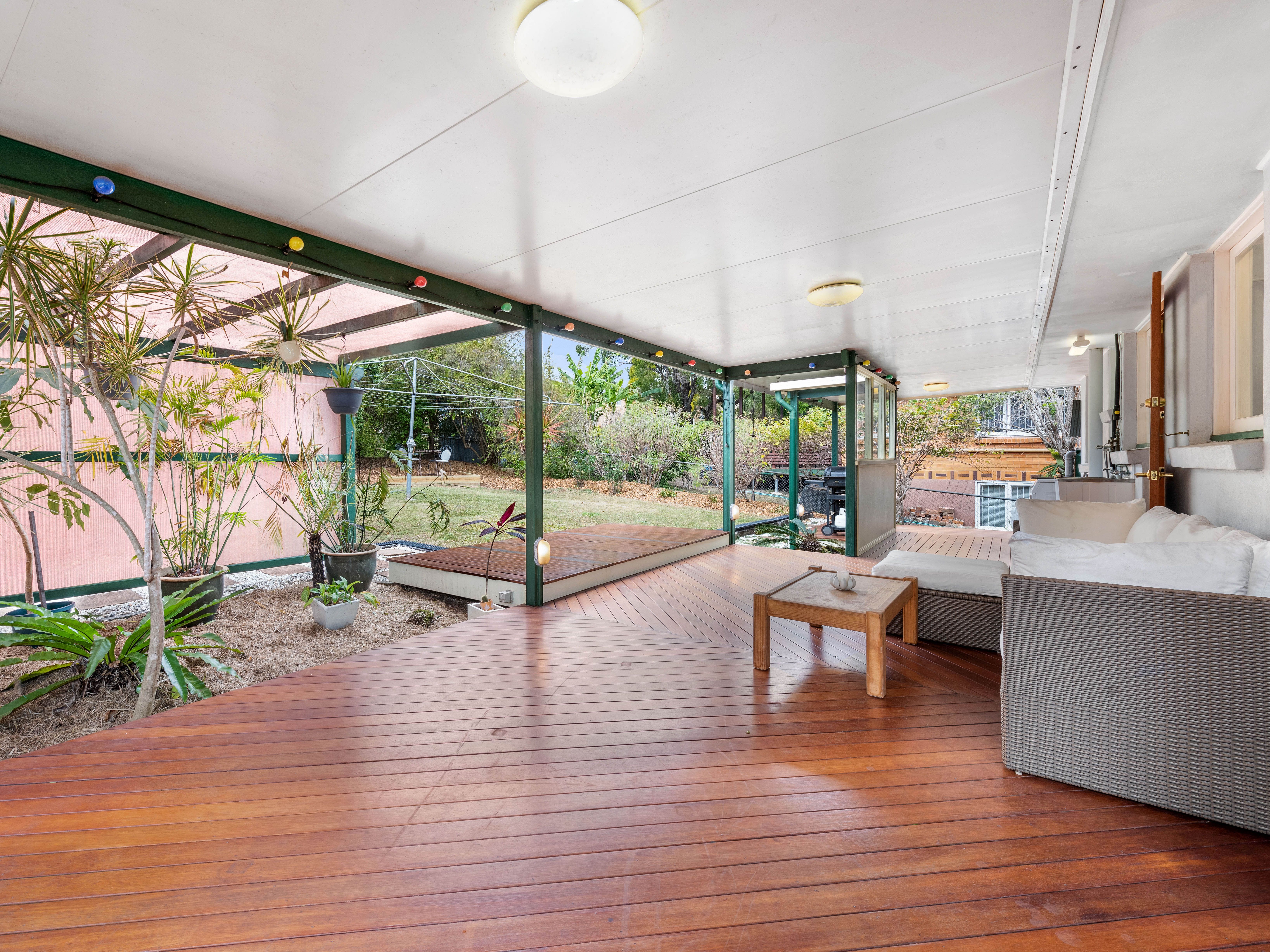 16 Dalgety Street, Mount Gravatt East, QLD 4122