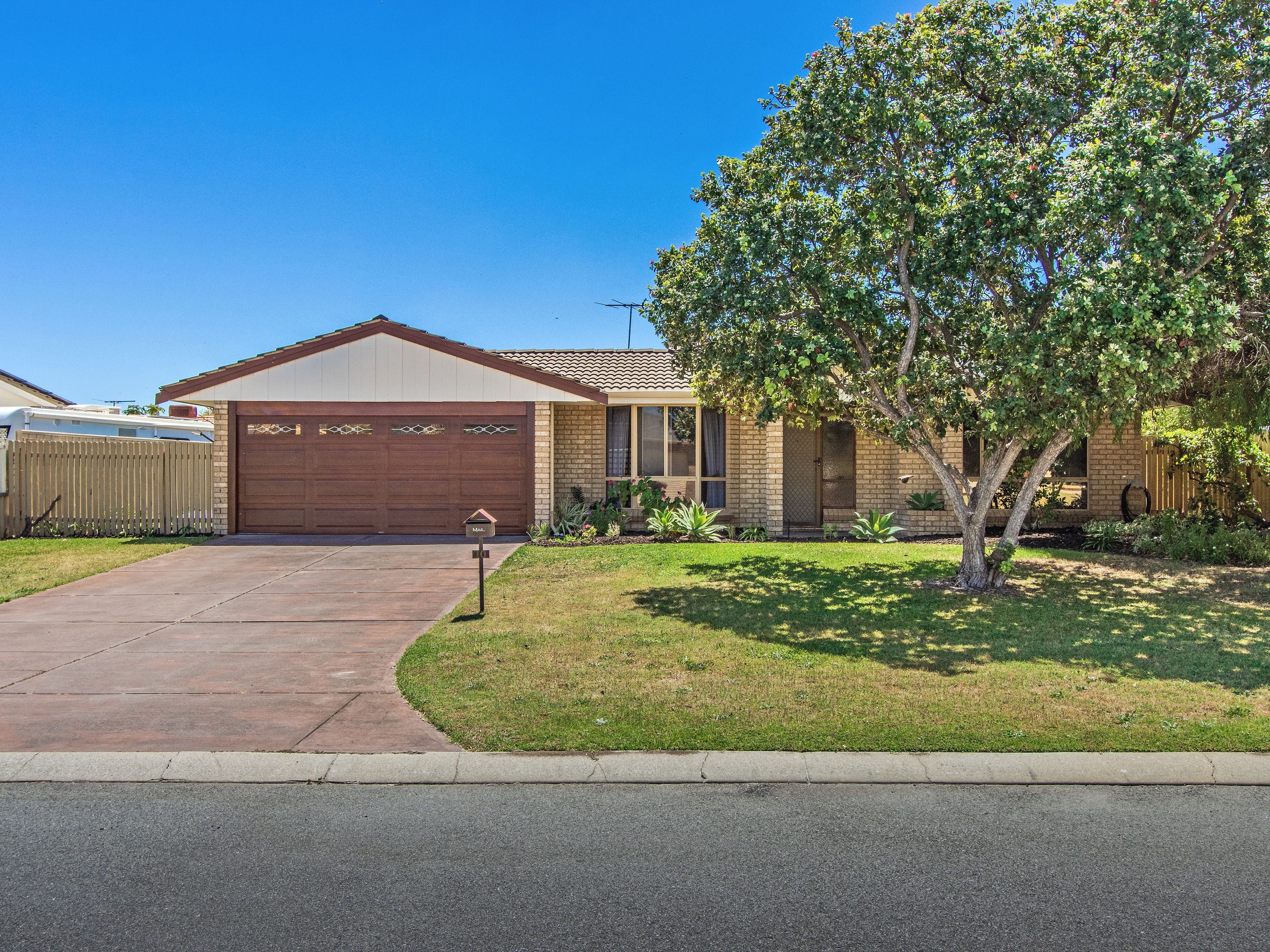 10 Adroit Court, Rockingham WA 6168