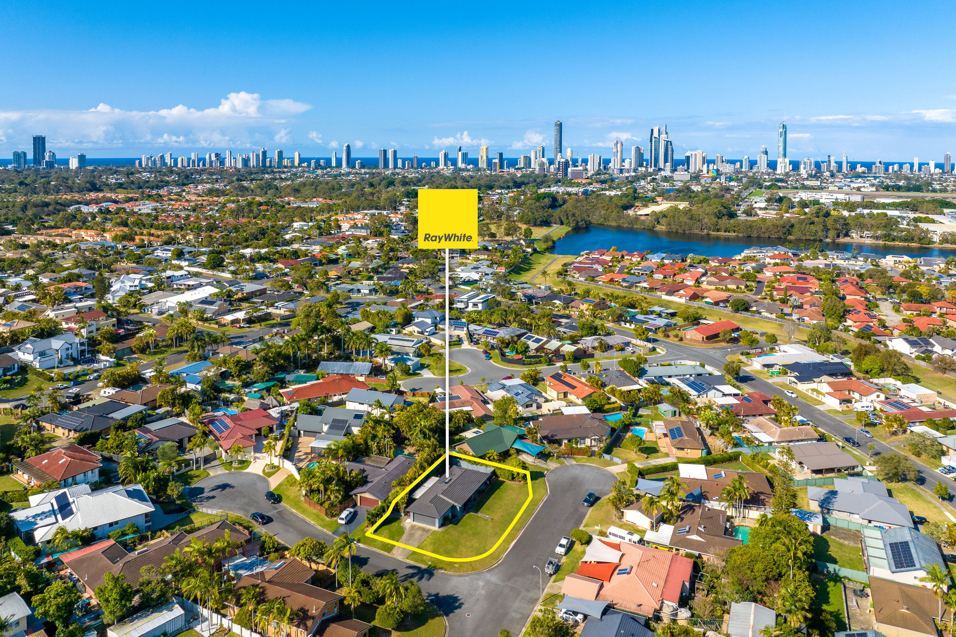 7 Lunar Court, Benowa, QLD 4217