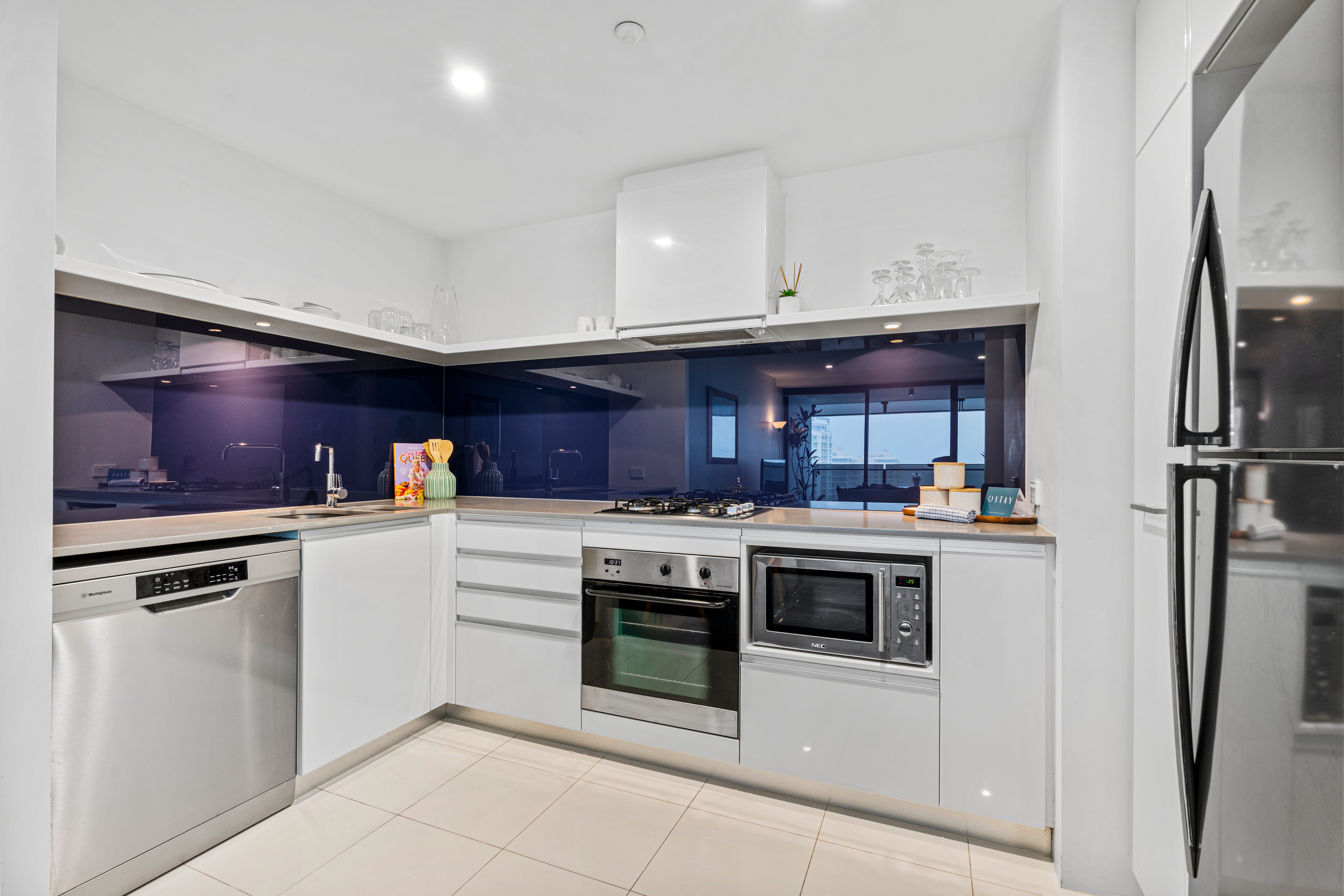 1282/9 'Circle on Cavill' Ferny Avenue — photo 10 of 30