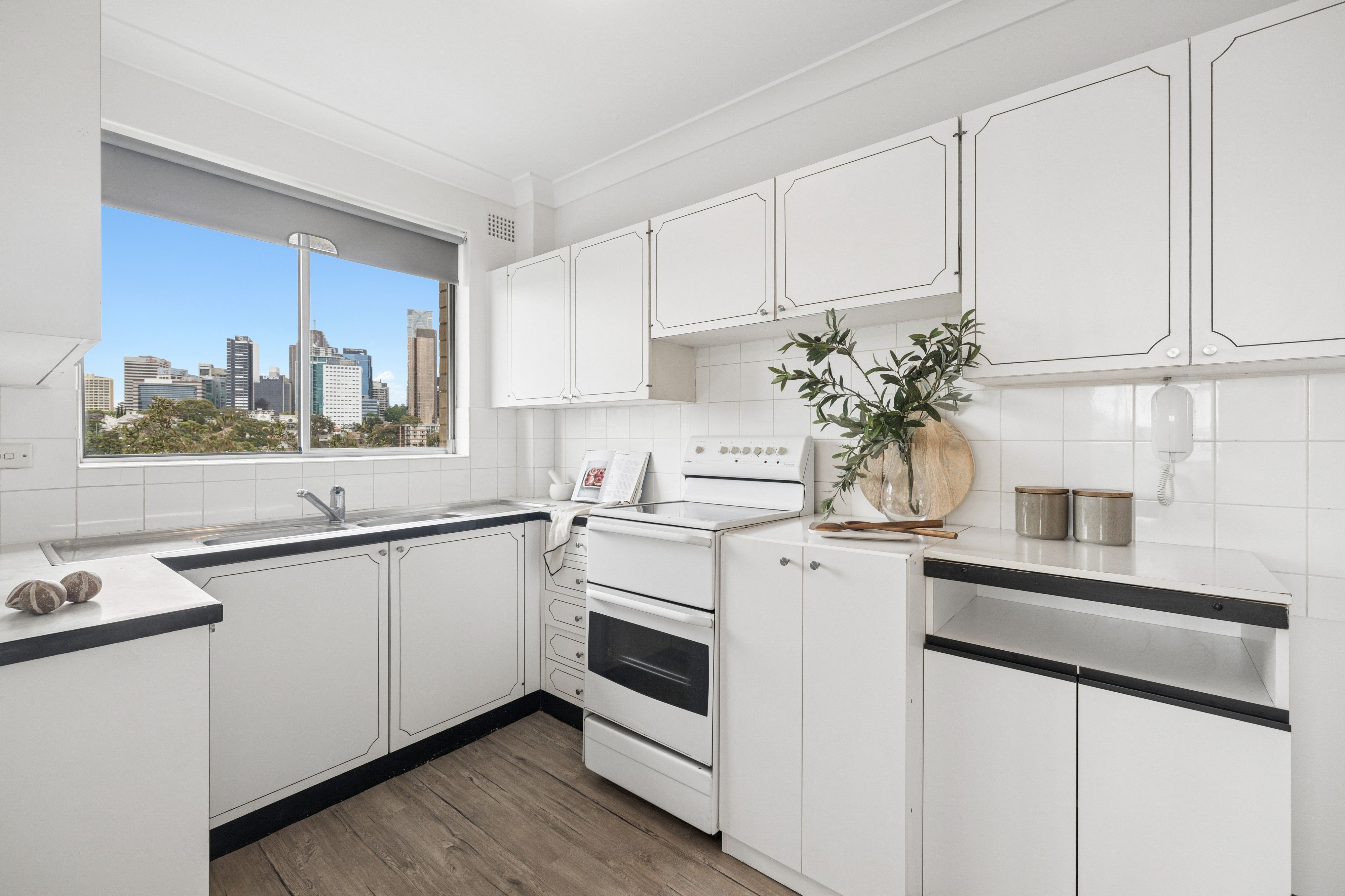 9/6 Ben Boyd Road — photo 8 of 11