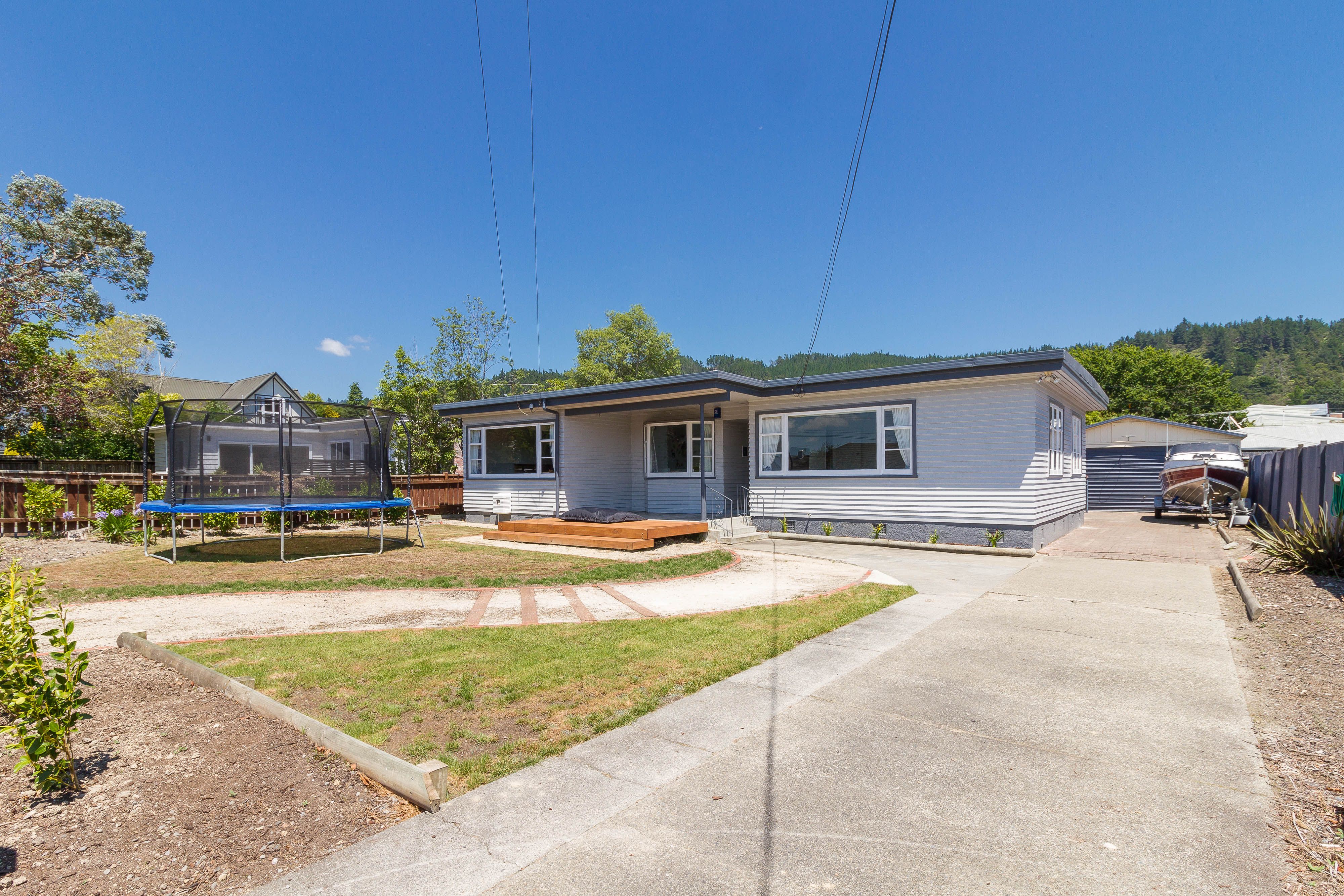 6 Field Street, Silverstream, Upper Hutt City