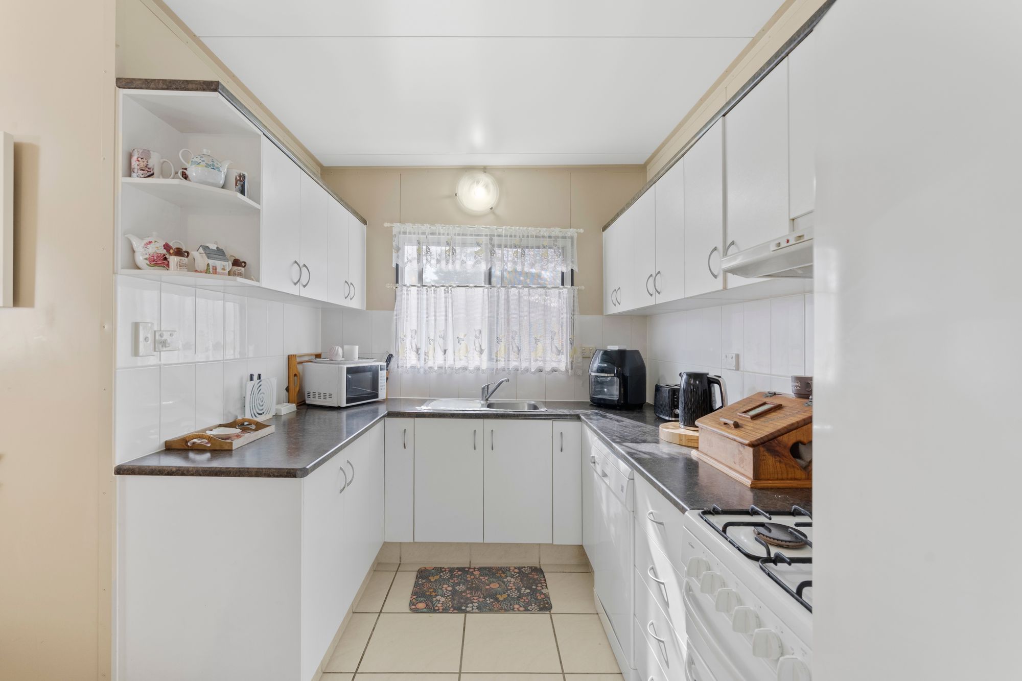 35/13 Talinga Drive — photo 3 of 9