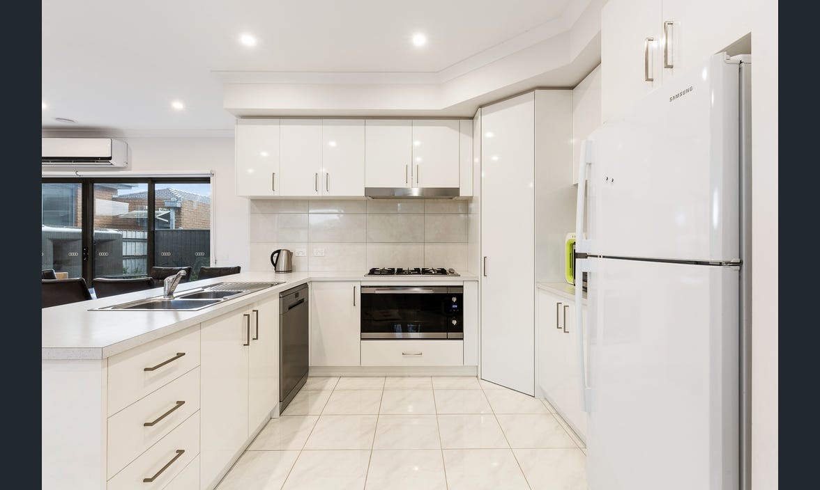 1/92 Ormond Road, Clayton, VIC 3168