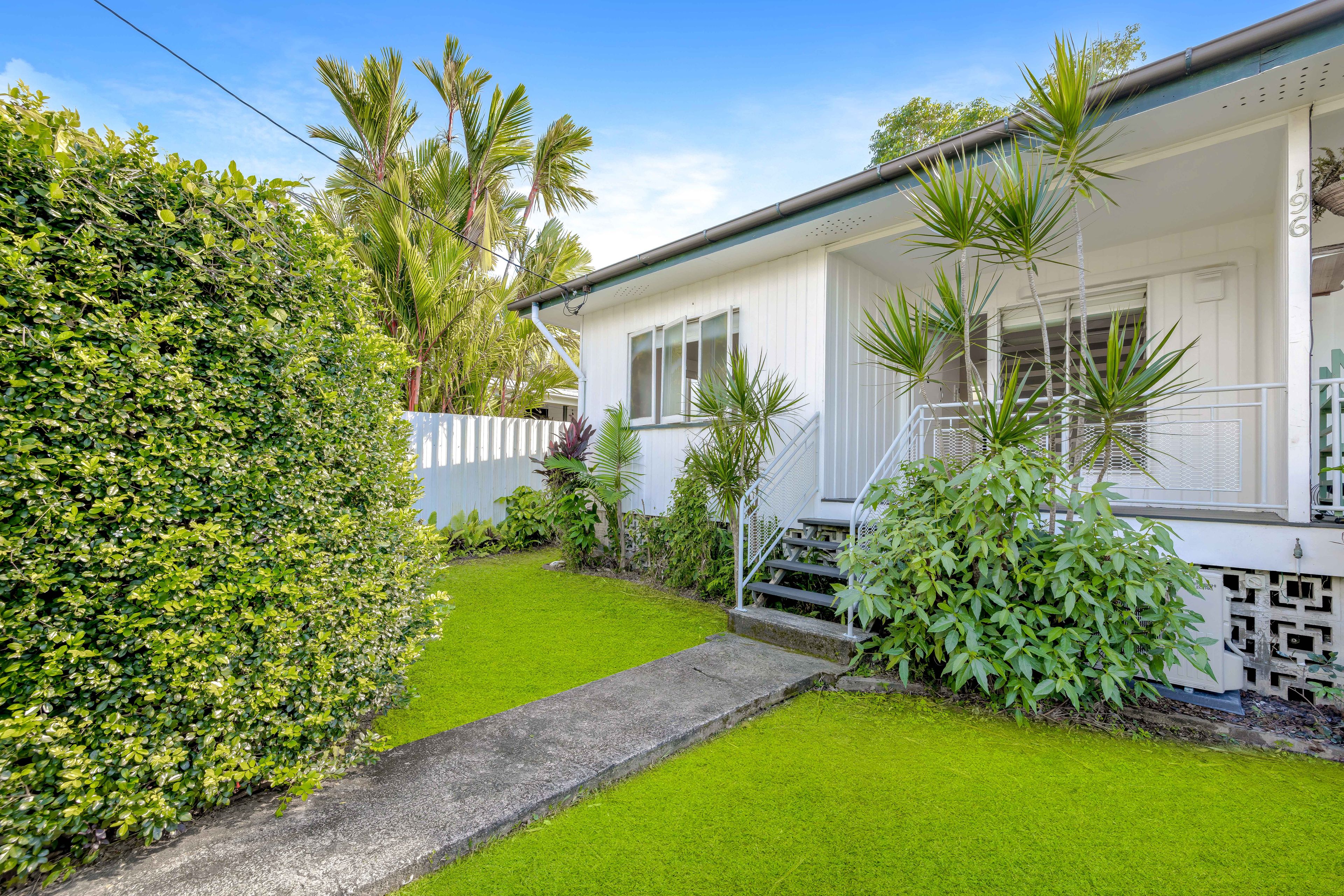 196 Greenslopes Street — photo 3 of 23