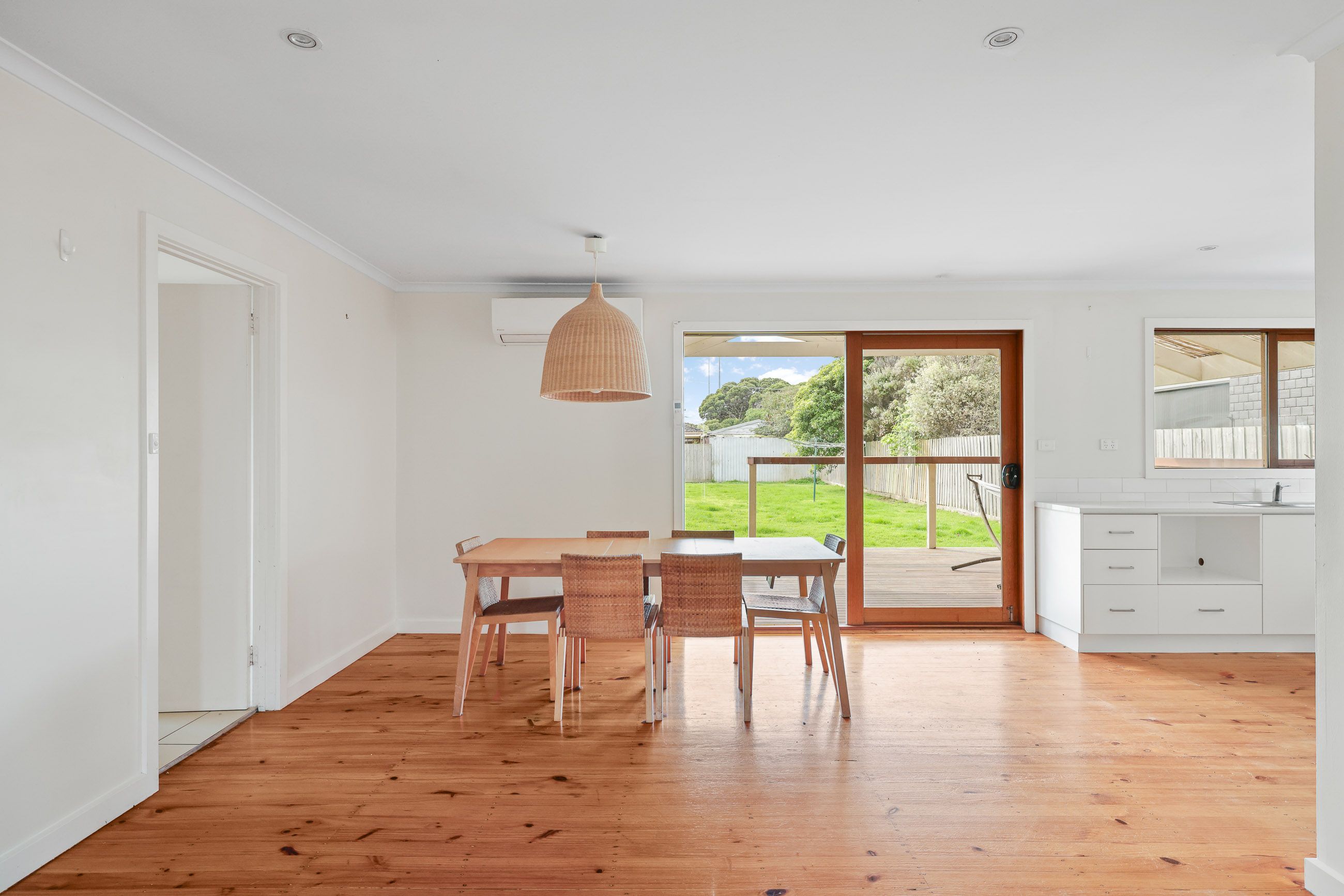 27 Phillip Island Road — photo 11 of 15