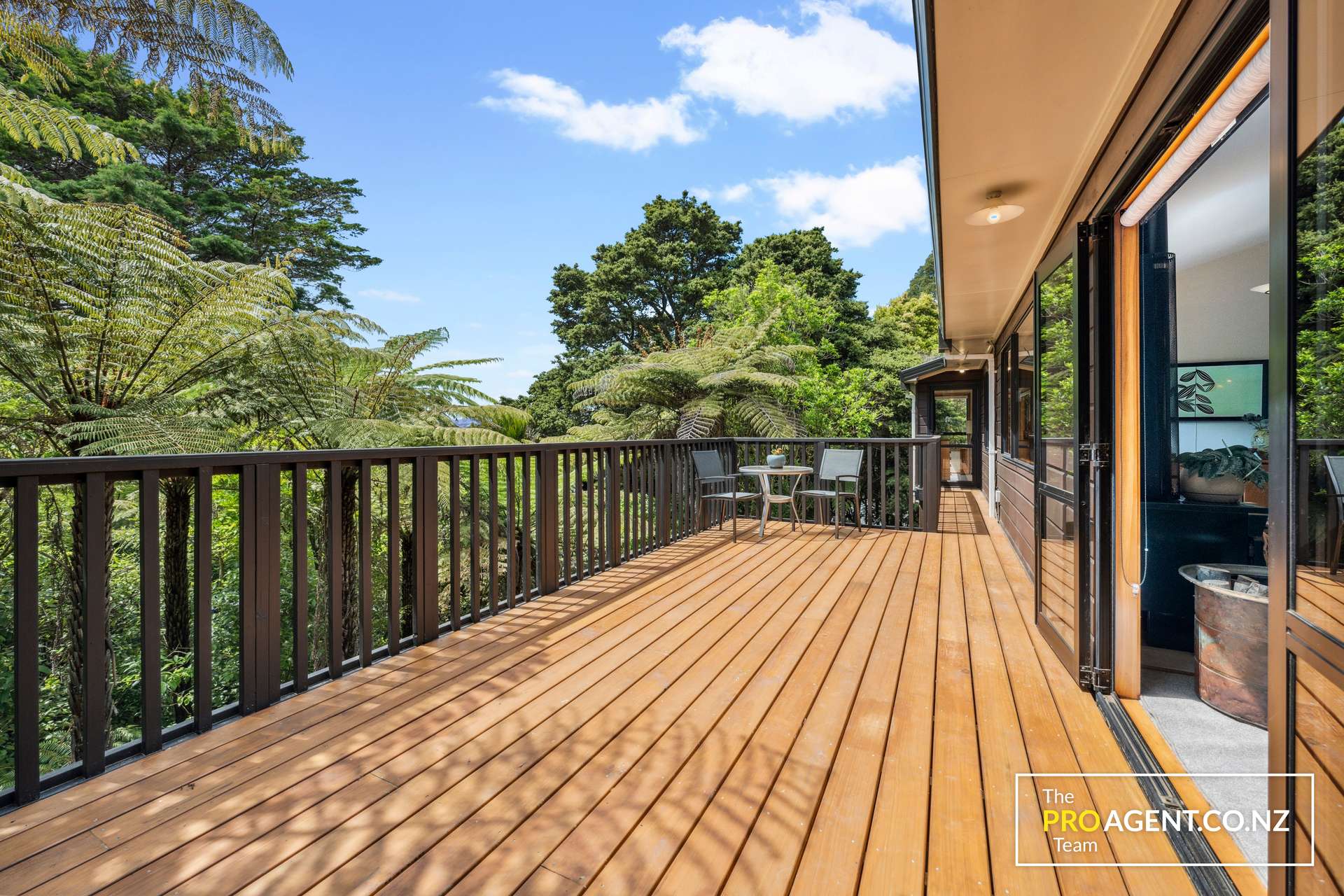 419 Huia Road photo 6